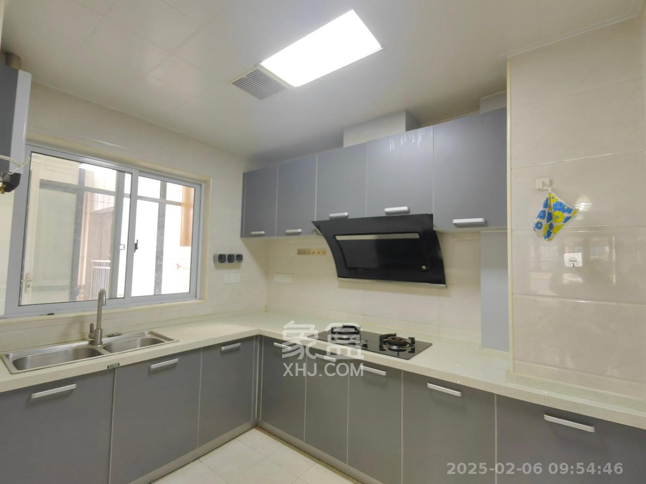 恒基凯旋门三期 3室2厅2卫 2500.0元/月 恒基凯旋门三期 3室2厅2卫 2500.0元/月室内图