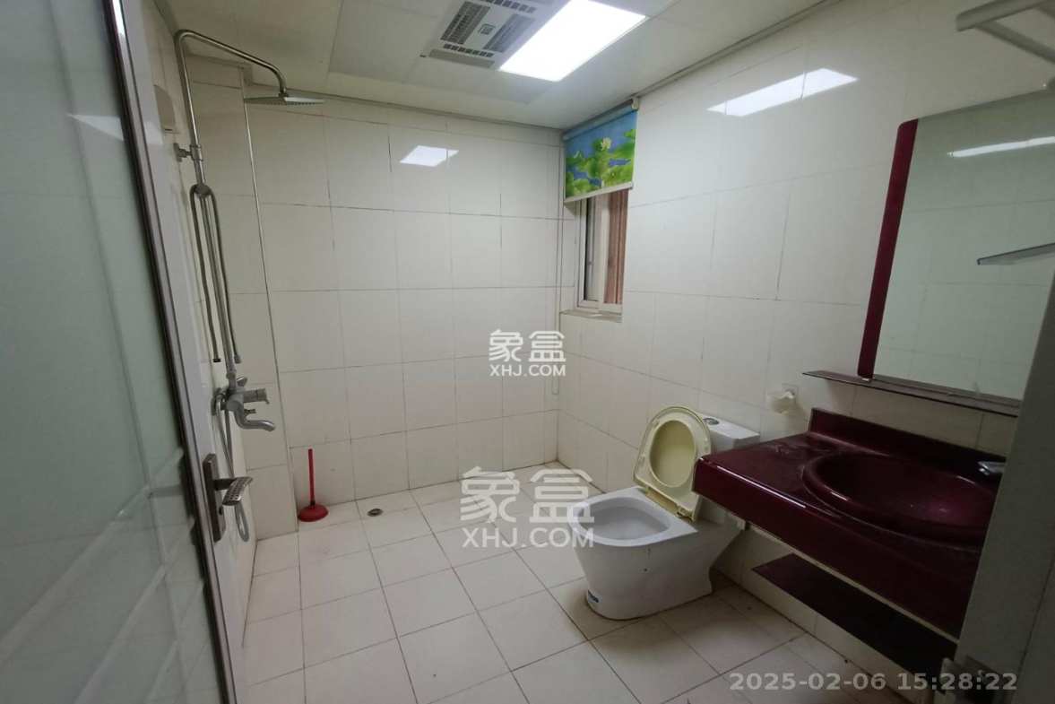 南湖雅苑 3室2厅2卫 1500.0元/月 南湖雅苑 3室2厅2卫 1500.0元/月室内图