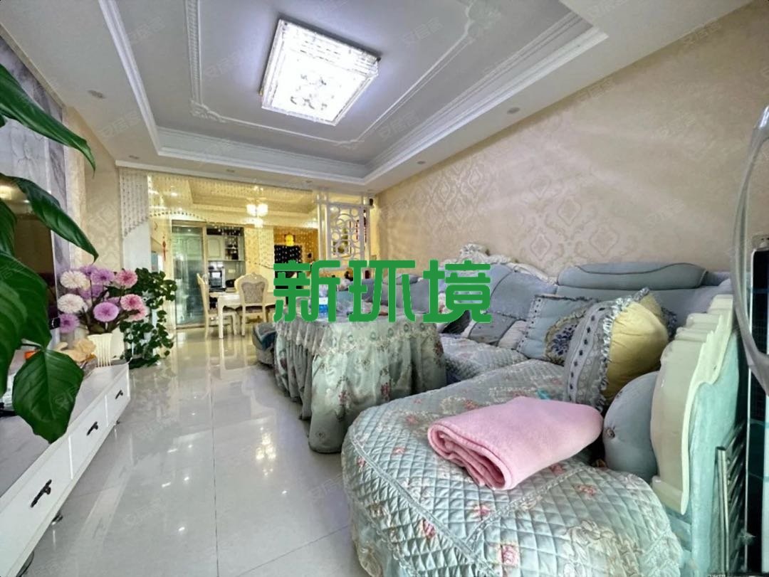 东岳新外滩  2室2厅1卫   59.80万客厅