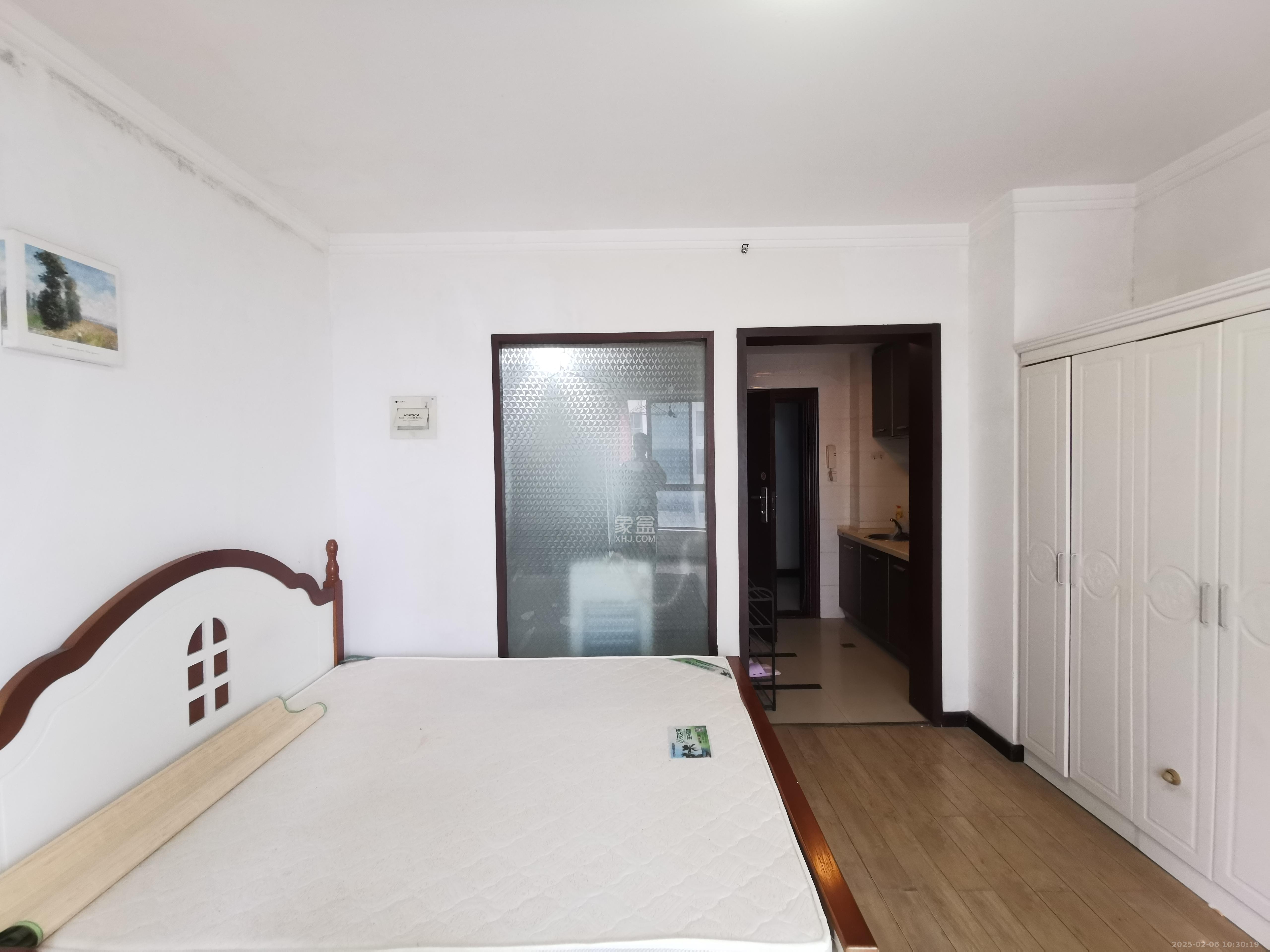 标志商务中心  1室1厅1卫    1400.0元/月 标志商务中心  1室1厅1卫    1400.0元/月室内图