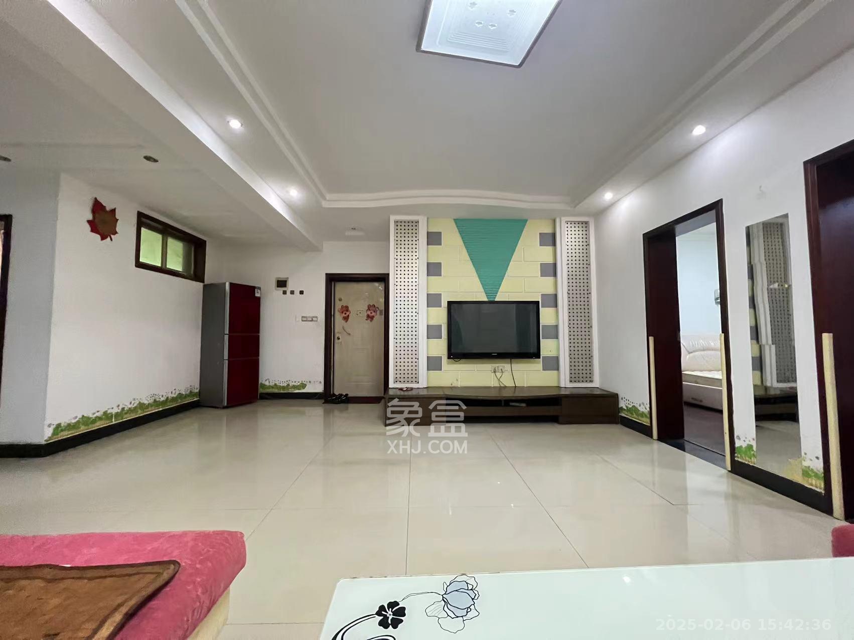 中南汽车世界  3室2厅2卫    1500.0元/月 中南汽车世界  3室2厅2卫    1500.0元/月室内图