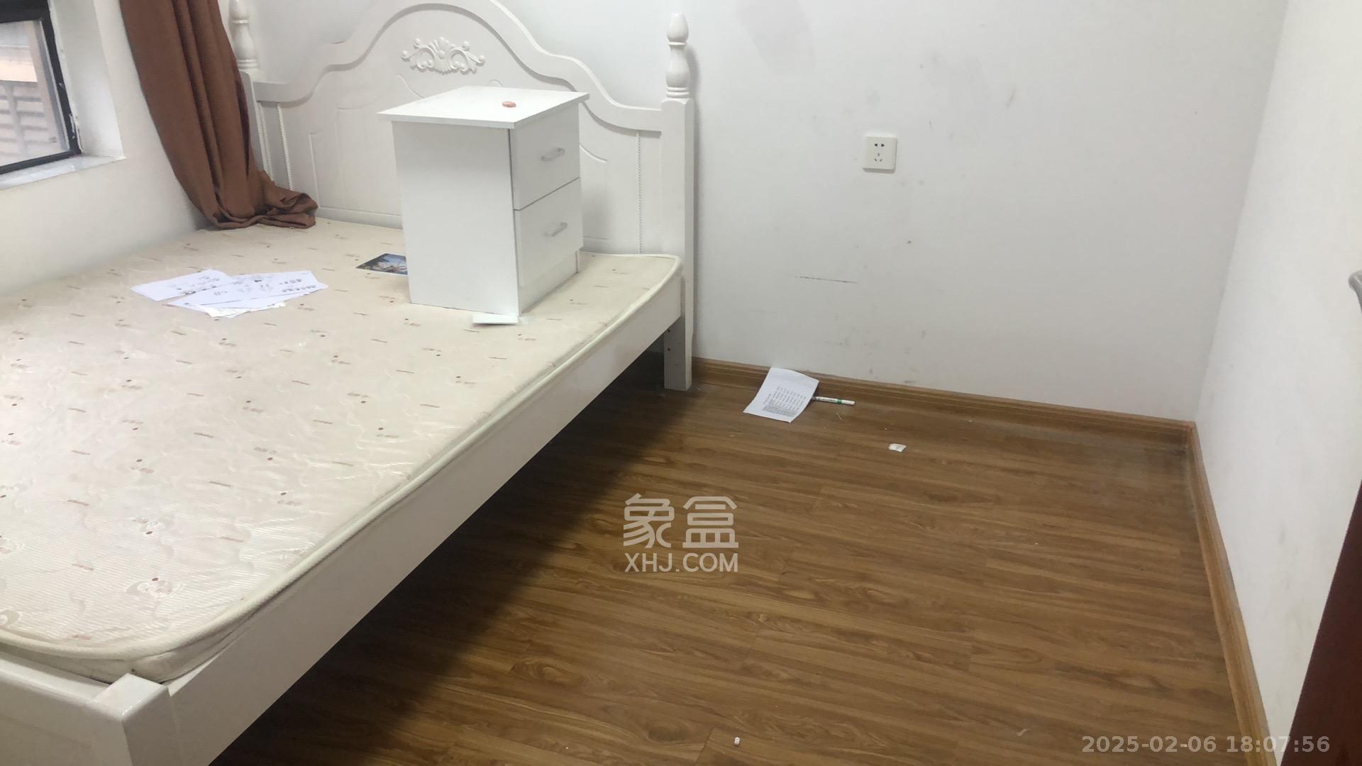 新新花园  2室2厅1卫   2000.00元/月室内图