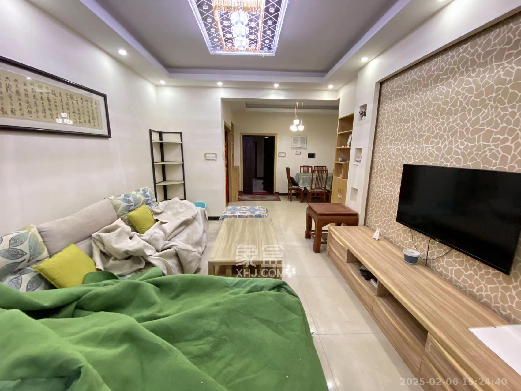 金鼎公园尚 2室2厅1卫 1700.0元/月 金鼎公园尚 2室2厅1卫 1700.0元/月室内图