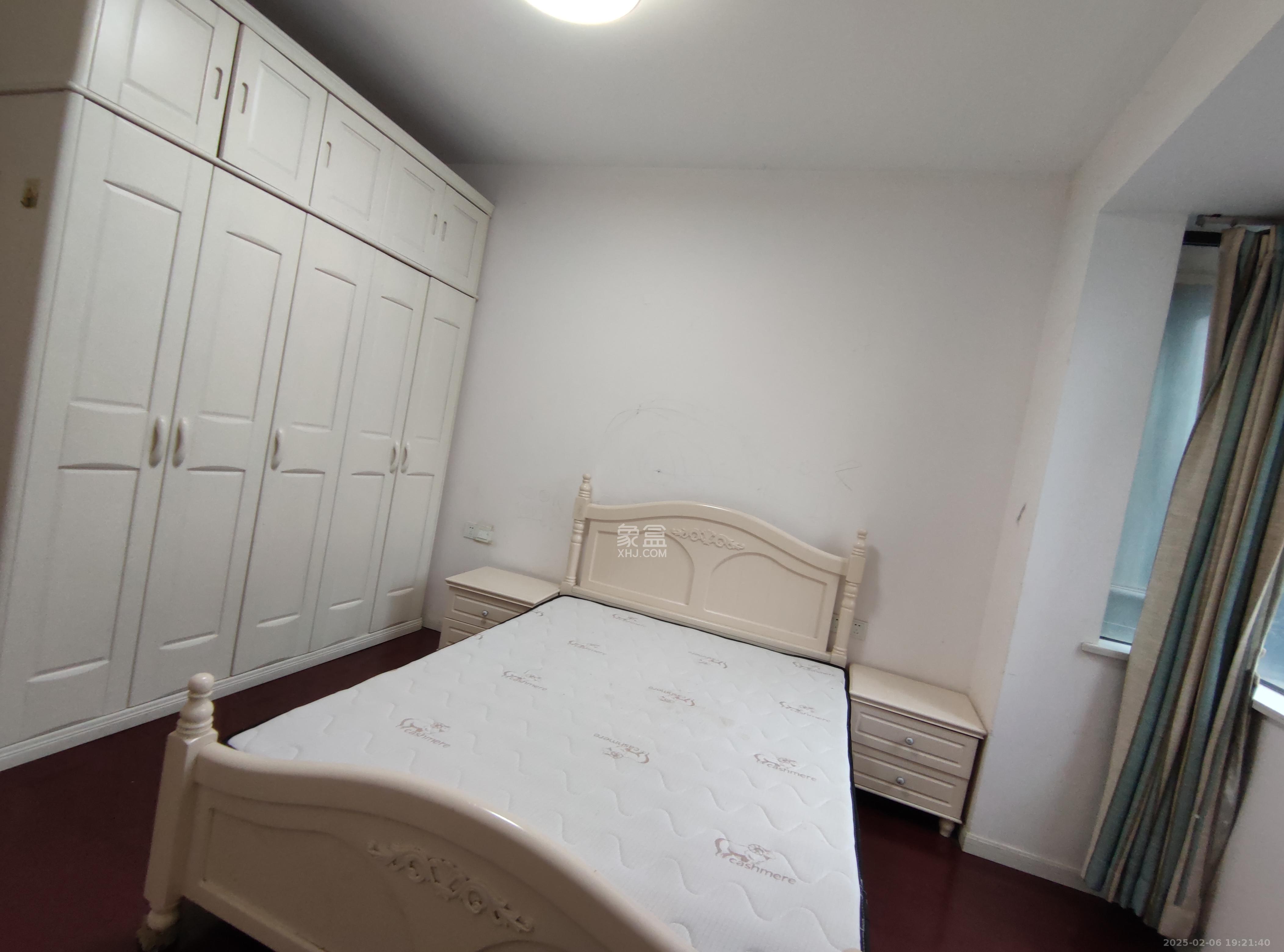 卓越麓山别墅(麓山峰境产权麓山花苑) 3室2厅2卫 2200.0元/月 卓越麓山别墅(麓山峰境产权麓山花苑) 3室2厅2卫 2200.0元/月室内图