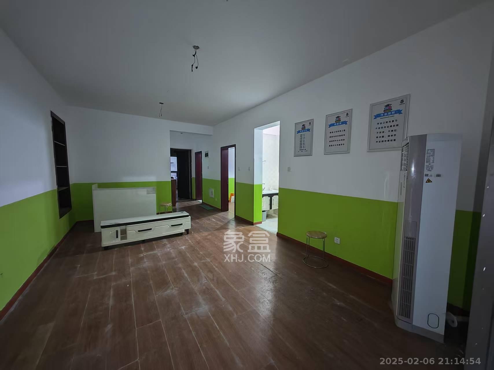 阳光城尚东湾学园区 2室1厅1卫 2200.0元/月 阳光城尚东湾学园区 2室1厅1卫 2200.0元/月室内图