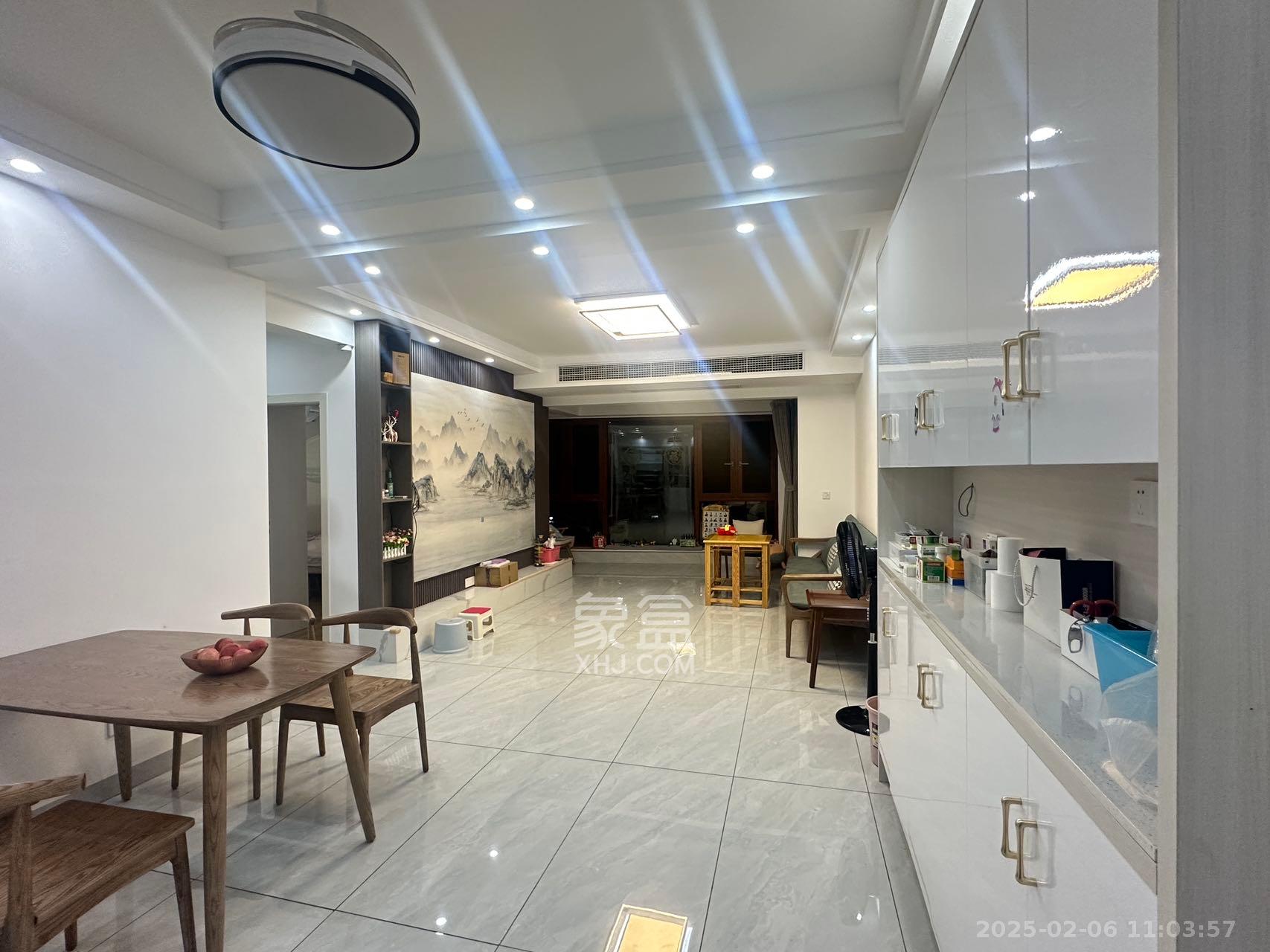 三润城(三润星城) 3室2厅2卫 2200.0元/月 三润城(三润星城) 3室2厅2卫 2200.0元/月室内图