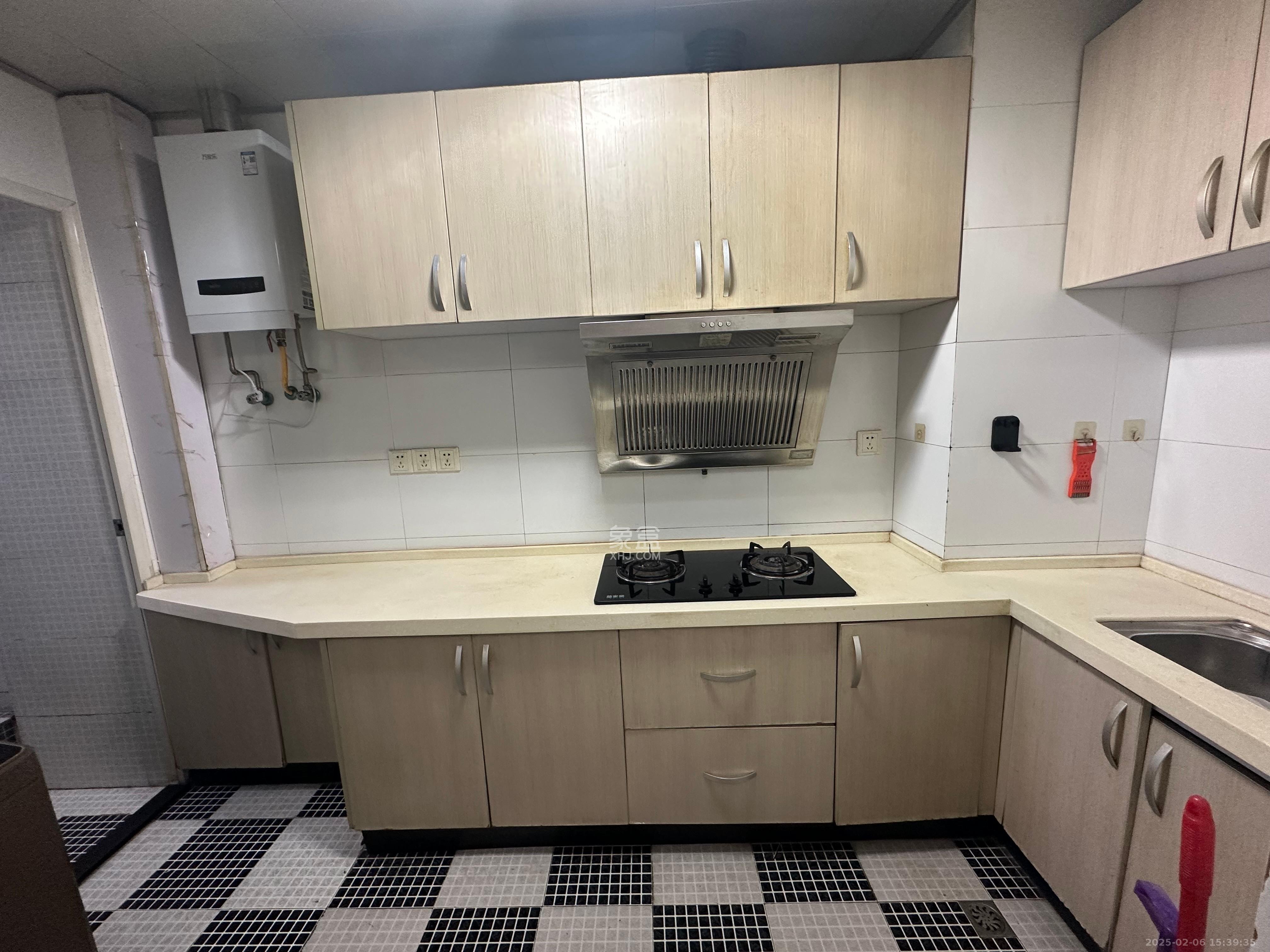 紫晶城 1室2厅1卫 1300.0元/月 紫晶城 1室2厅1卫 1300.0元/月室内图