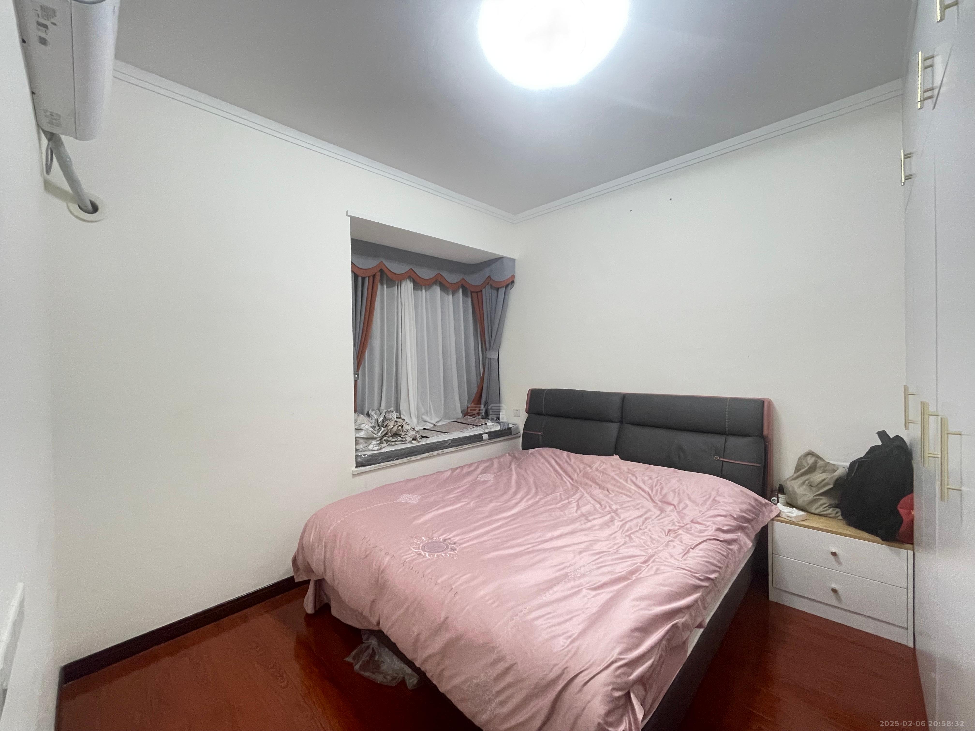 中建玥熙台  4室2厅2卫   2100.00元/月室内图