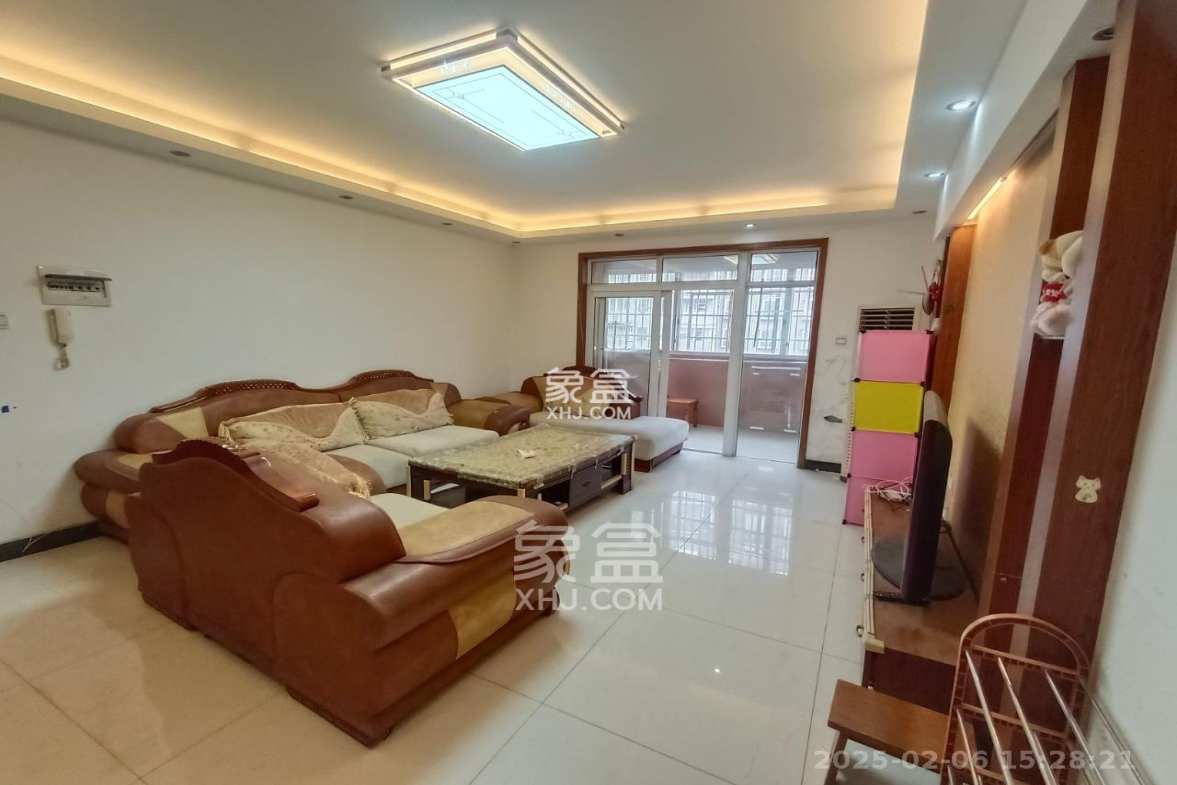 南湖雅苑 3室2厅2卫 1500.0元/月 南湖雅苑 3室2厅2卫 1500.0元/月室内图