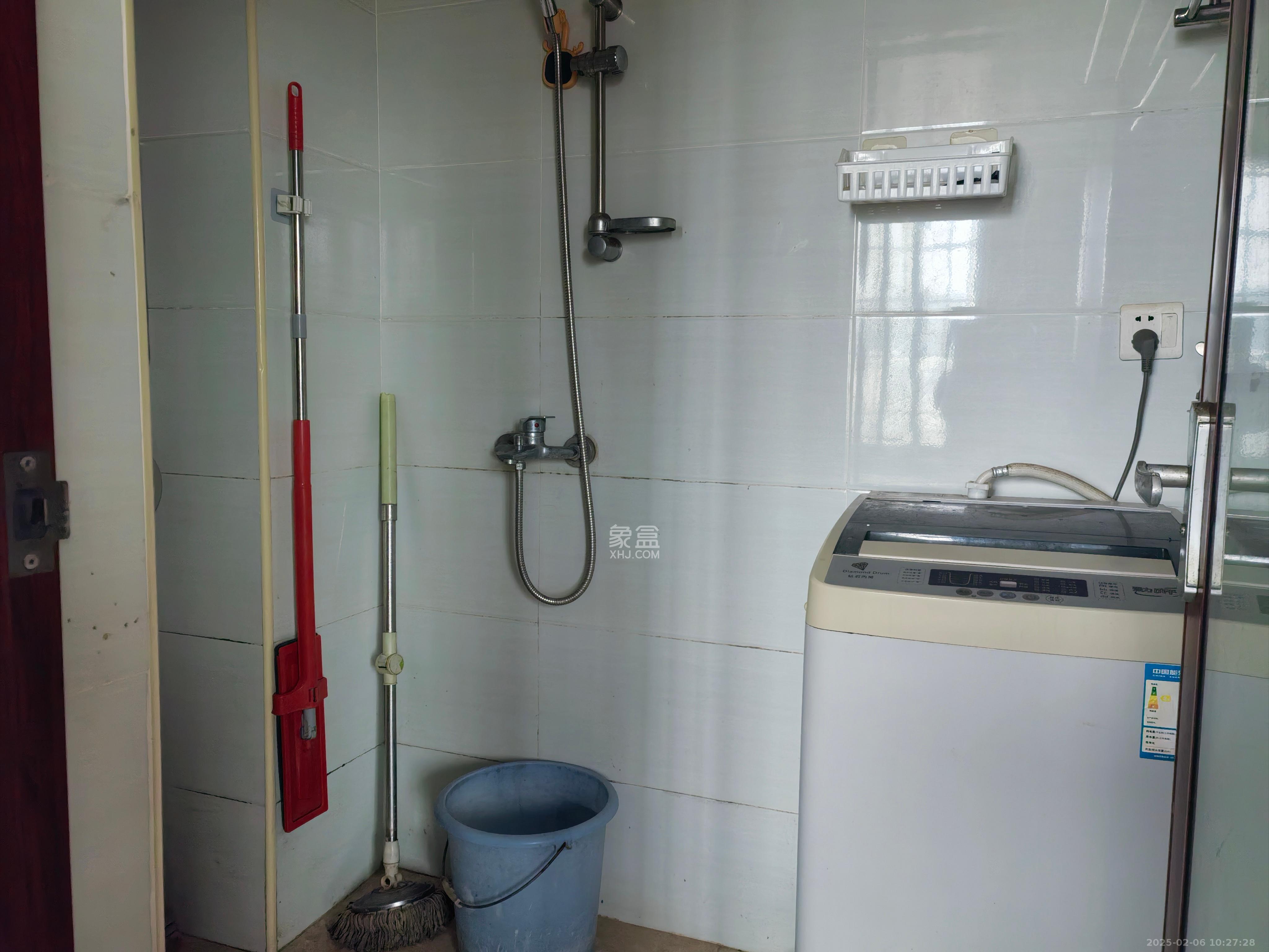 和太坪小区 1室0厅0卫 1300.0元/月 和太坪小区 1室0厅0卫 1300.0元/月室内图