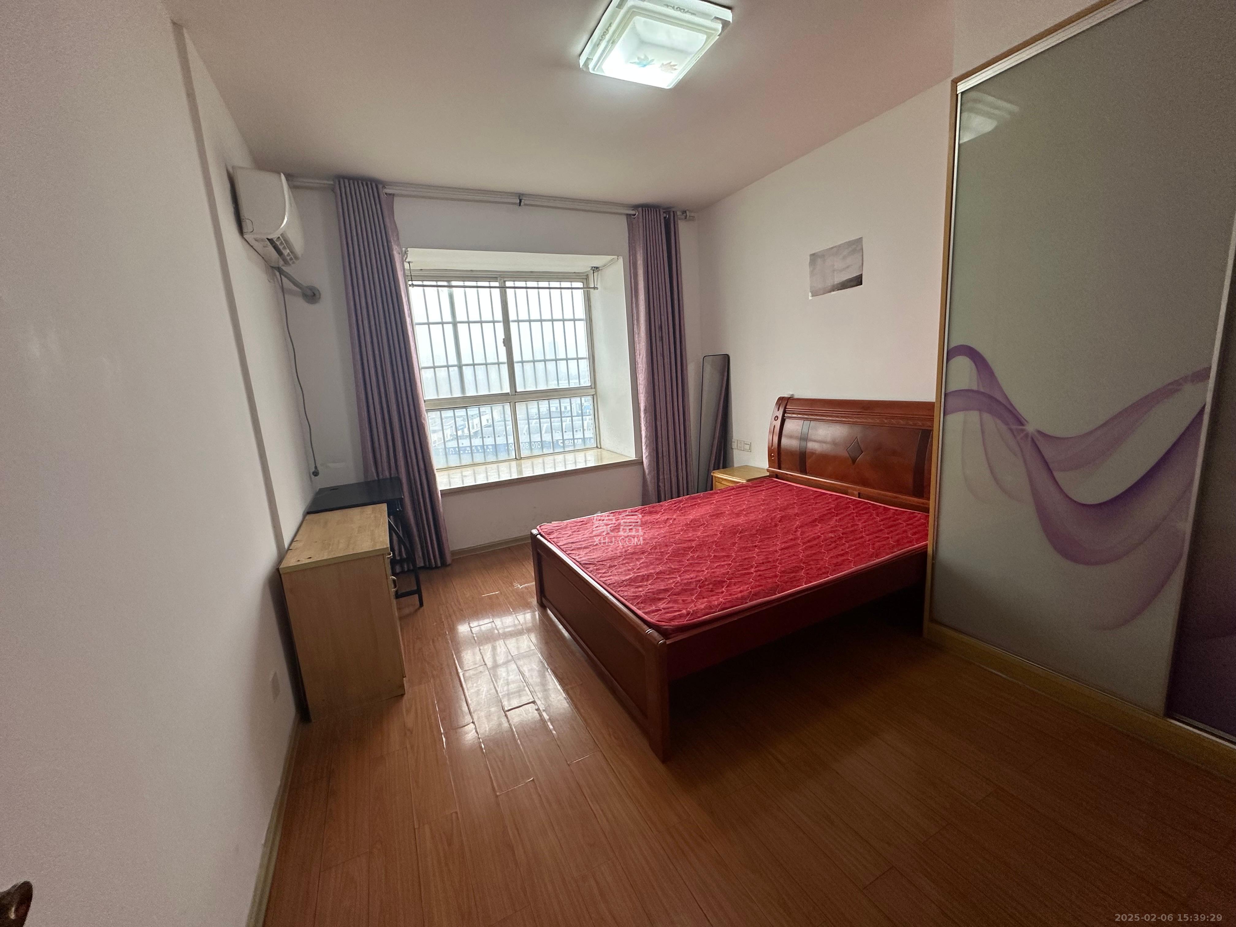 紫晶城 1室2厅1卫 1300.0元/月 紫晶城 1室2厅1卫 1300.0元/月室内图