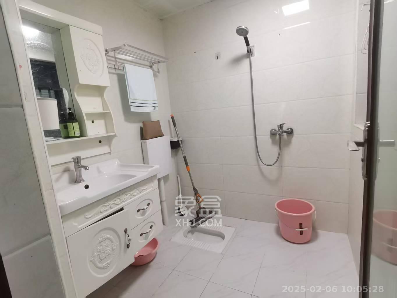 万科魅力之城  2室0厅0卫   1800.00元/月