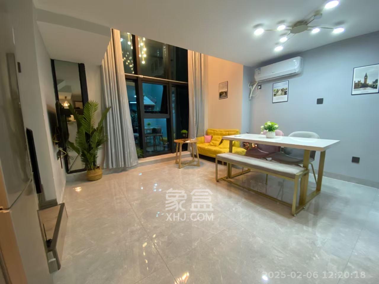 东盈商业广场(华泉城市广场)  1室1厅1卫    2800.0元/月 东盈商业广场(华泉城市广场)  1室1厅1卫    2800.0元/月室内图