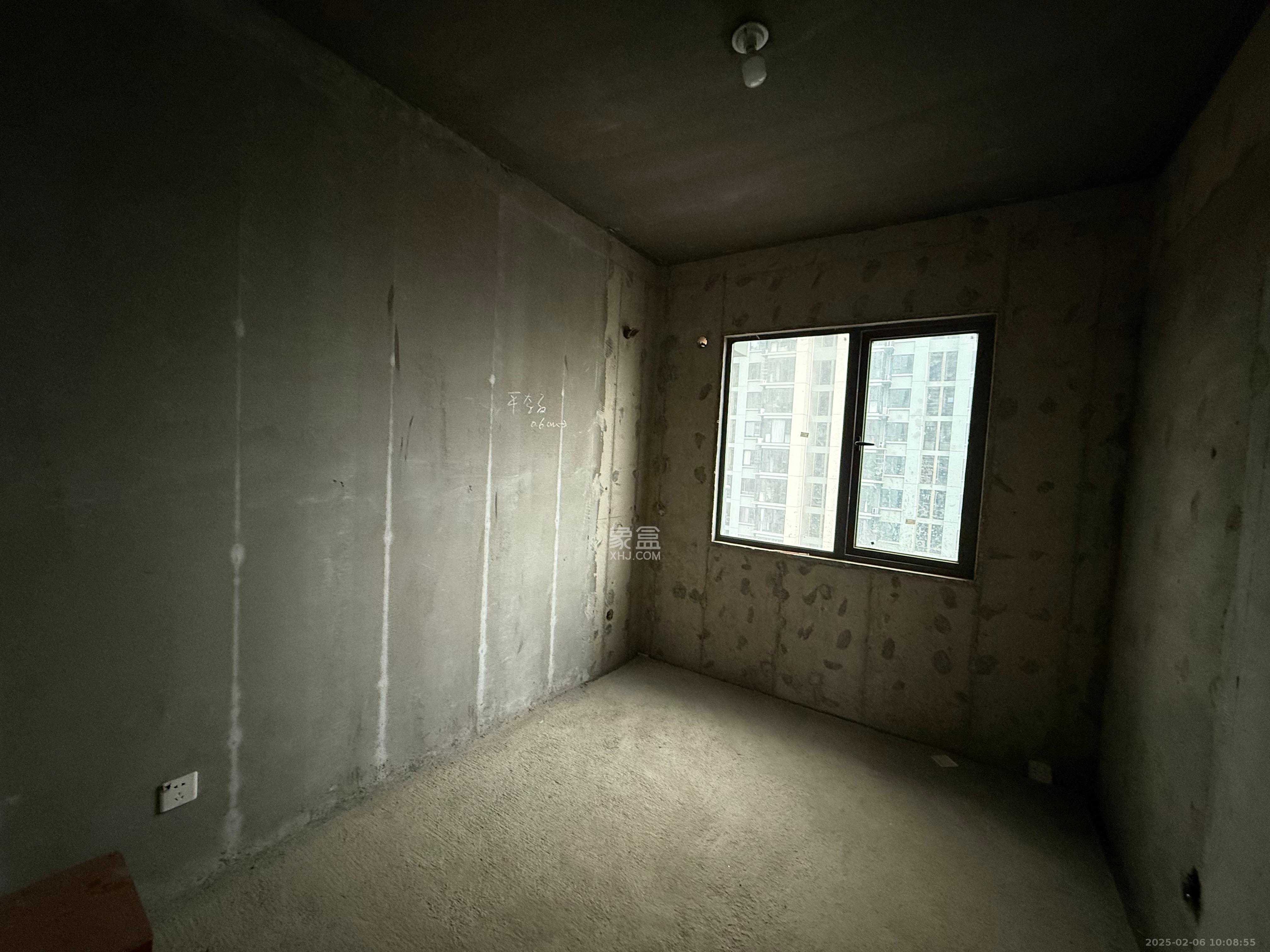 谷峰安置小区(惟德园) 4室2厅2卫 2000.0元/月 谷峰安置小区(惟德园) 4室2厅2卫 2000.0元/月室内图