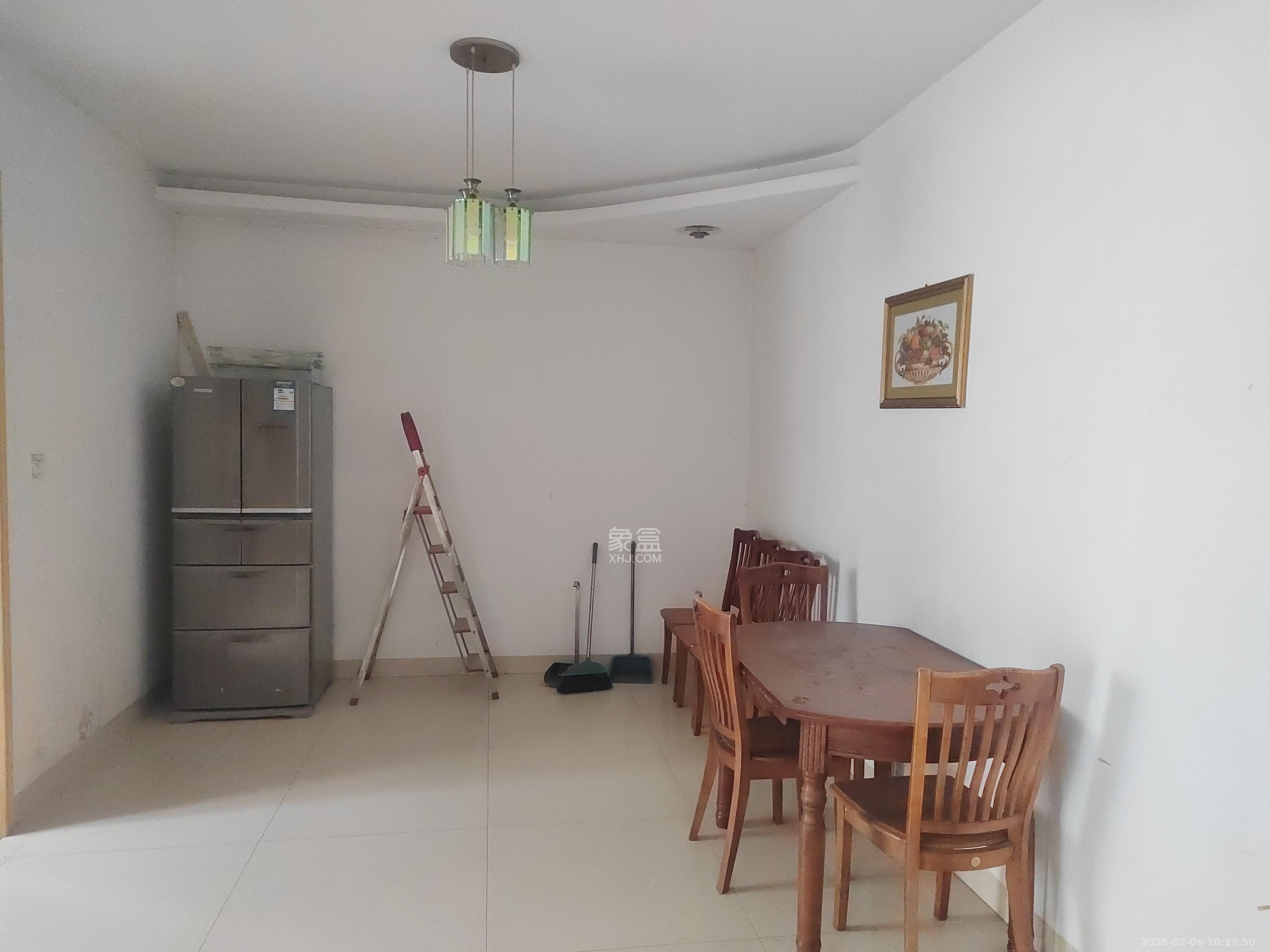 岚园新城 3室2厅2卫 1100.0元/月 岚园新城 3室2厅2卫 1100.0元/月室内图