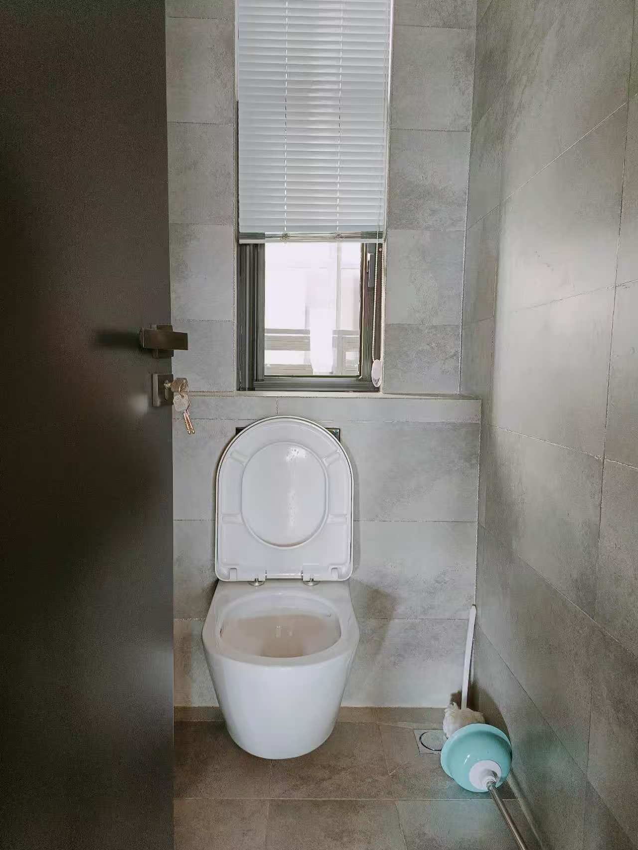 碧海蓝天  4室2厅3卫    239.0万 碧海蓝天  4室2厅3卫    239.0万室内图