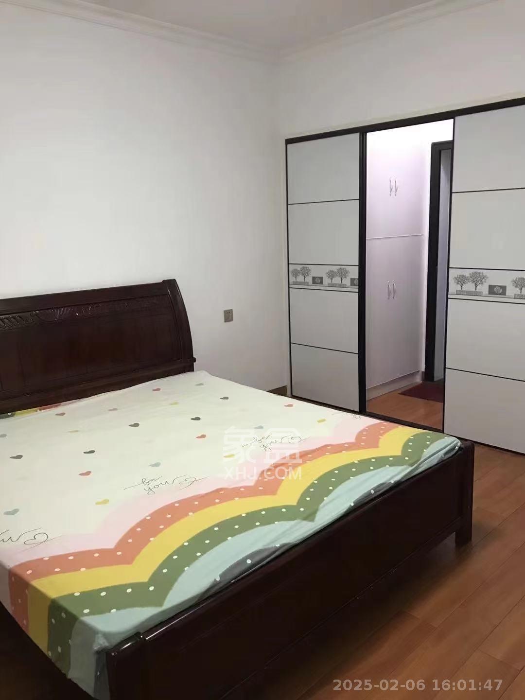 滨河嘉园  3室2厅2卫   2800.00元/月室内图