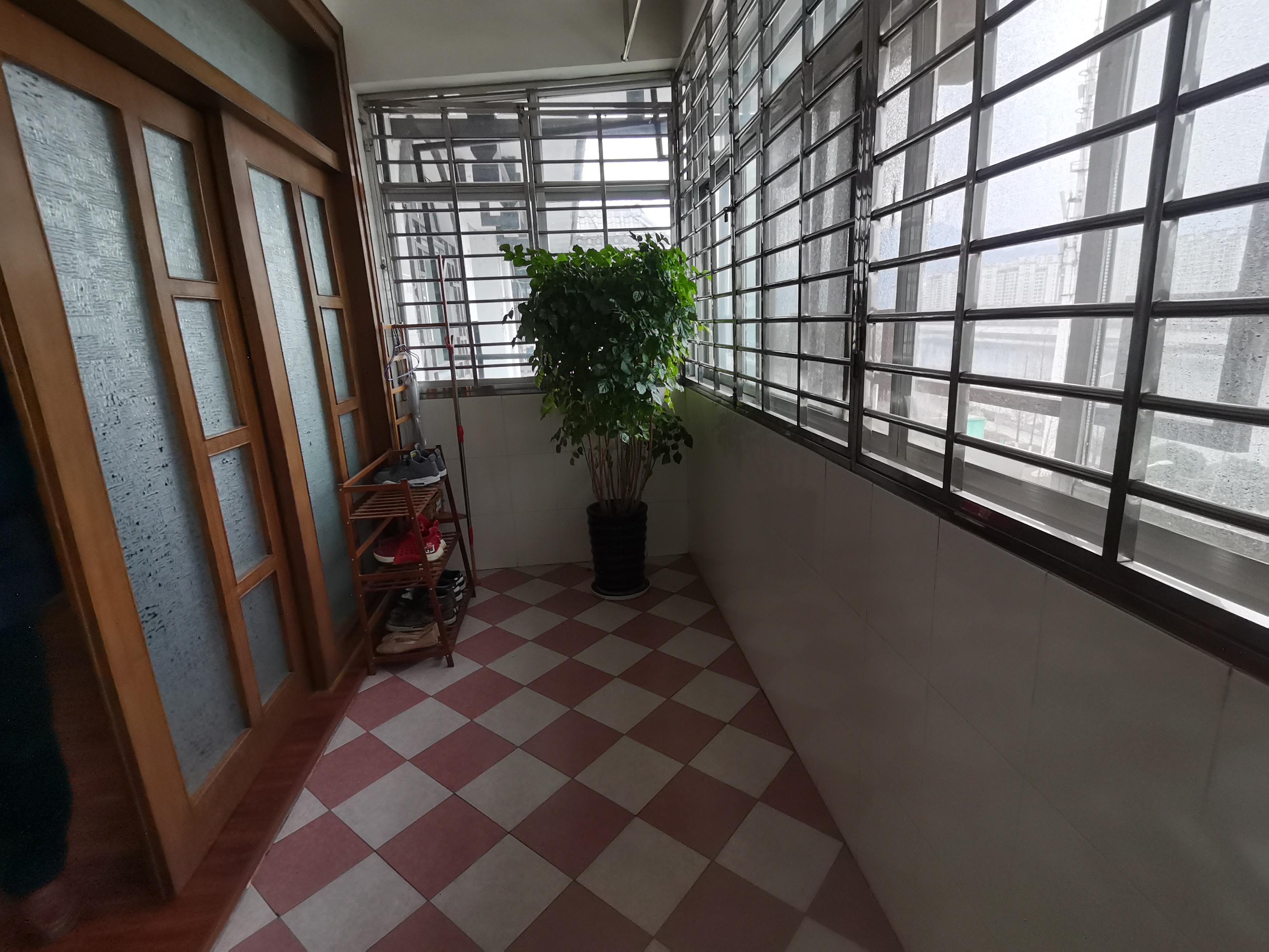 五金建材市场一期 4室2厅2卫 77.5万 五金建材市场一期 4室2厅2卫 77.5万客厅