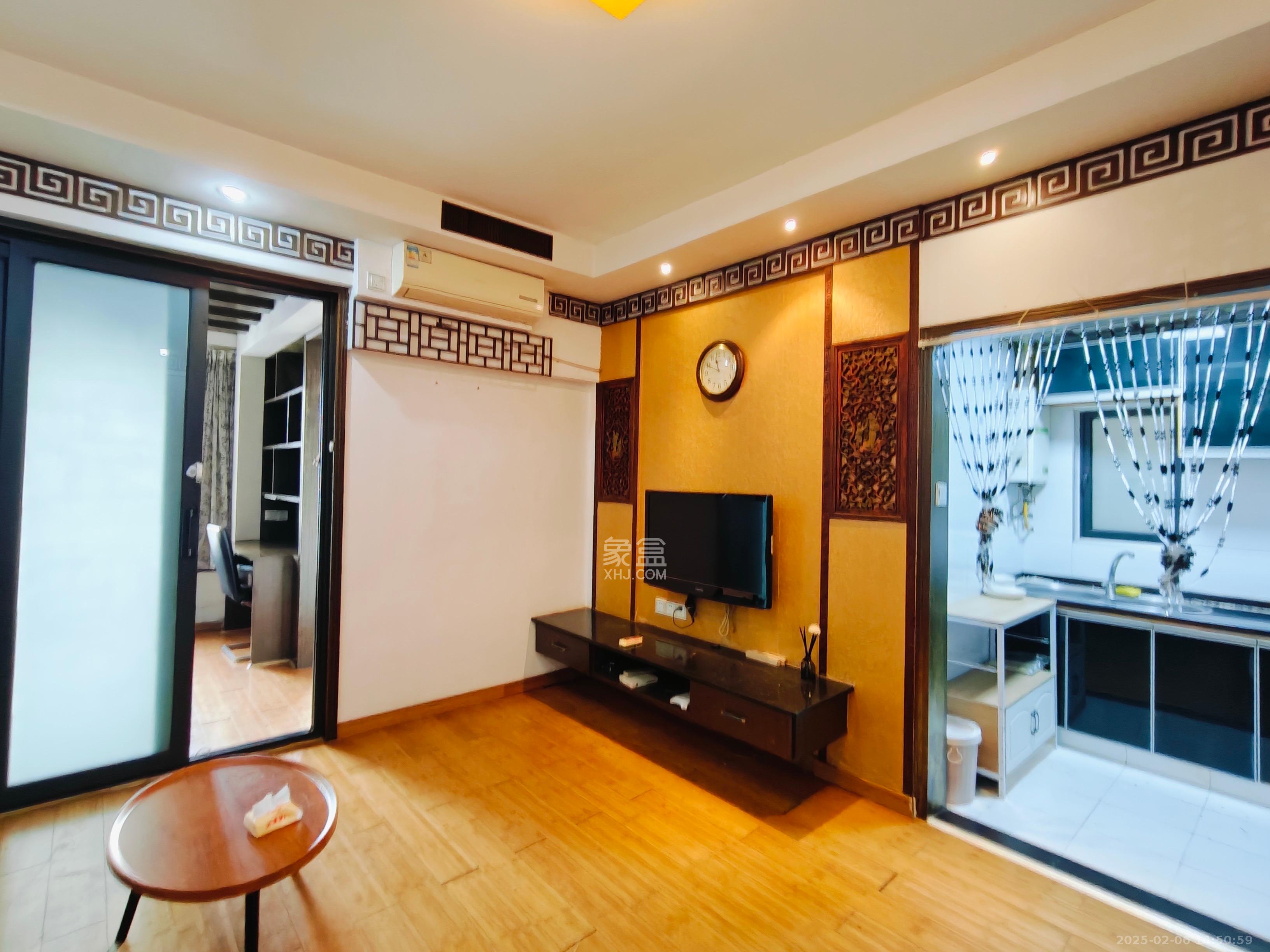 月湖兰庭  1室1厅1卫    1900.0元/月 月湖兰庭  1室1厅1卫    1900.0元/月室内图