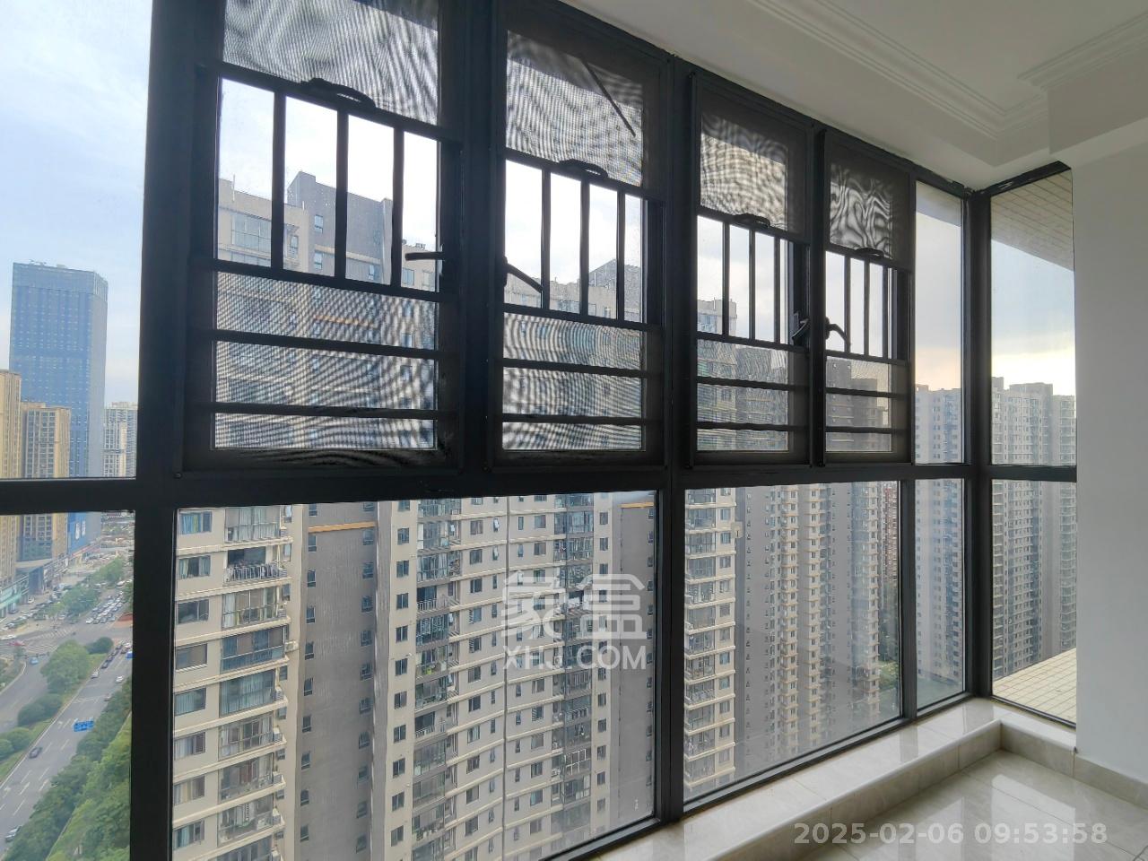 恒基凯旋门三期 3室2厅2卫 2500.0元/月 恒基凯旋门三期 3室2厅2卫 2500.0元/月室内图