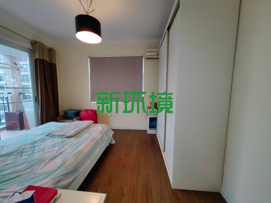 高盛澧园一二期 3室2厅2卫 82.80万 高盛澧园一二期 3室2厅2卫 82.80万客厅