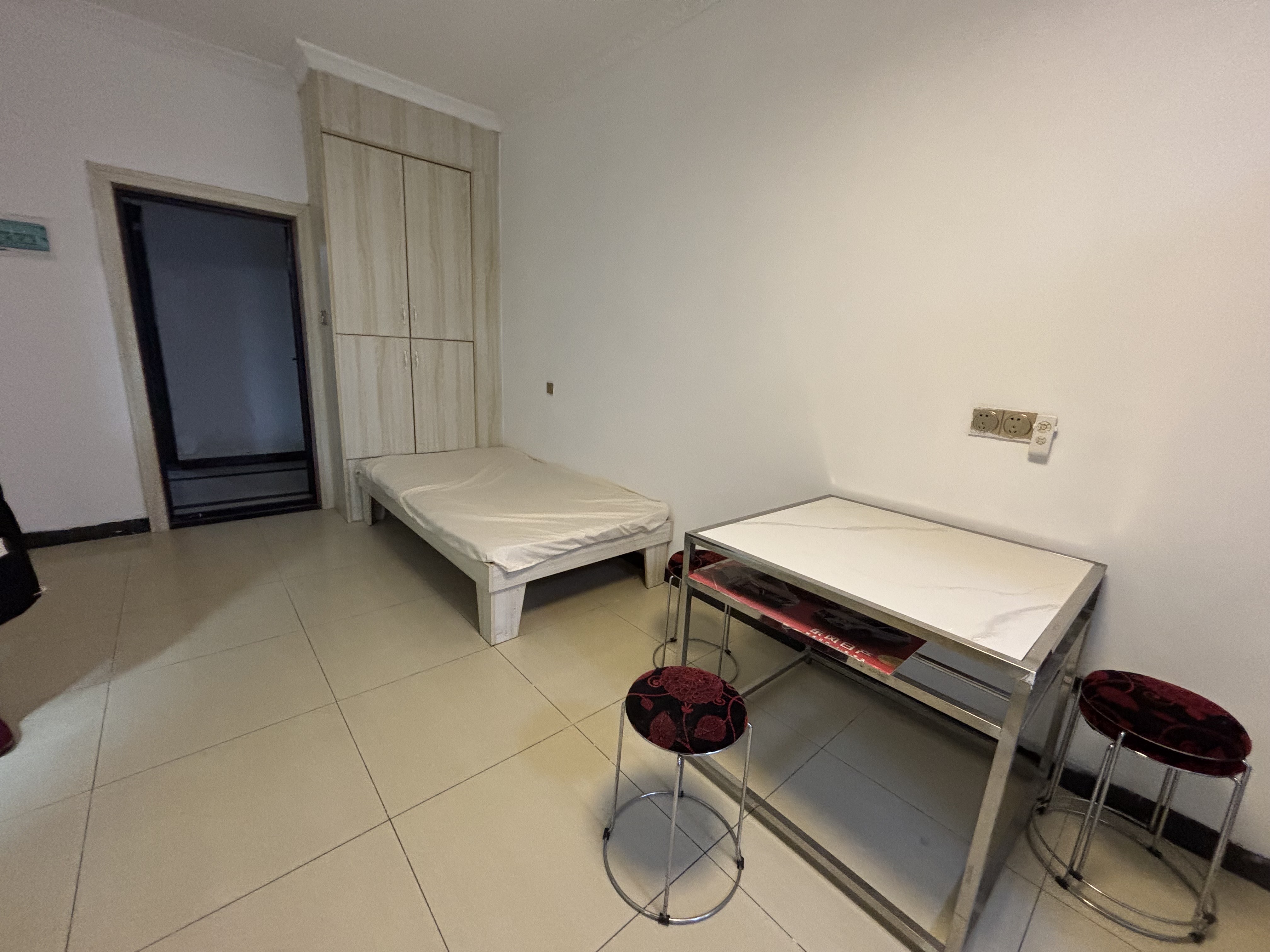 百弘学府城 1室1厅1卫 900.0元/月 百弘学府城 1室1厅1卫 900.0元/月室内图