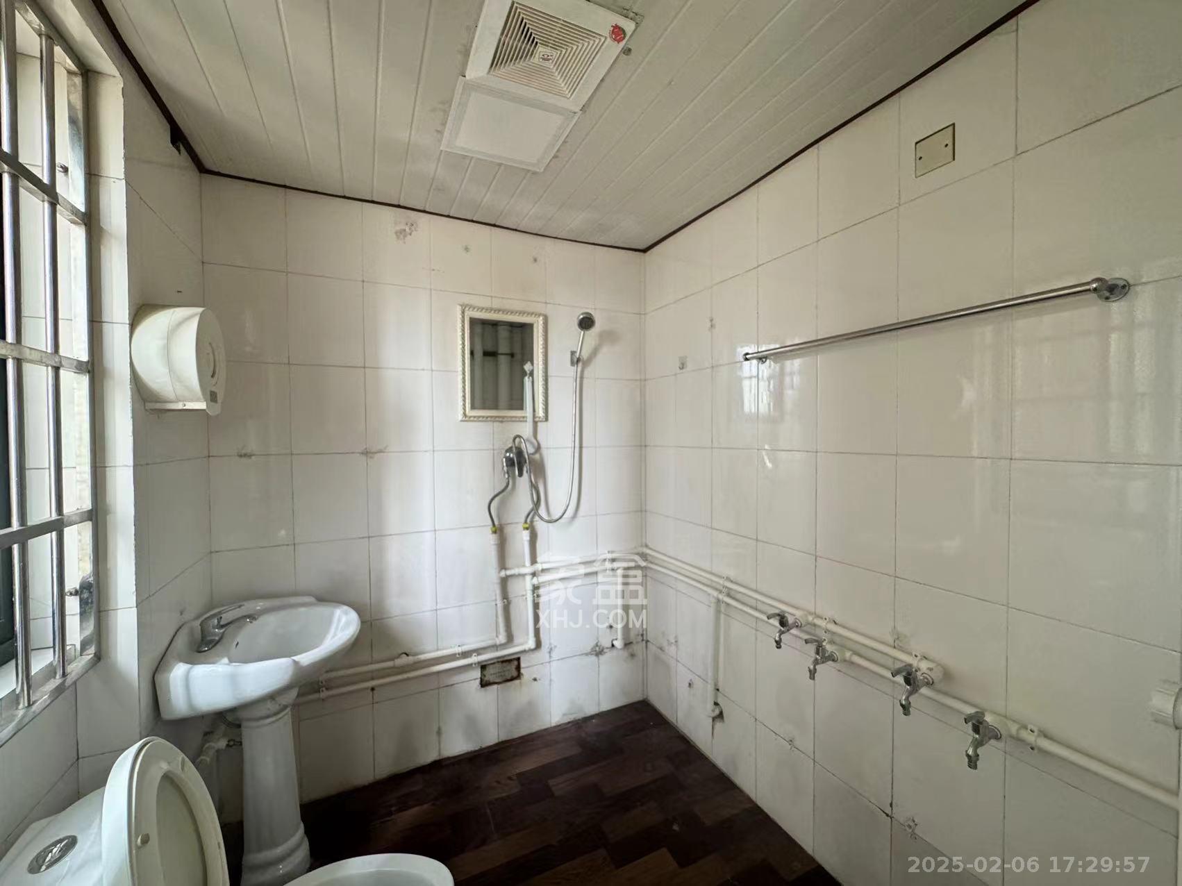 上东印象 4室2厅1卫 2800.0元/月 上东印象 4室2厅1卫 2800.0元/月室内图