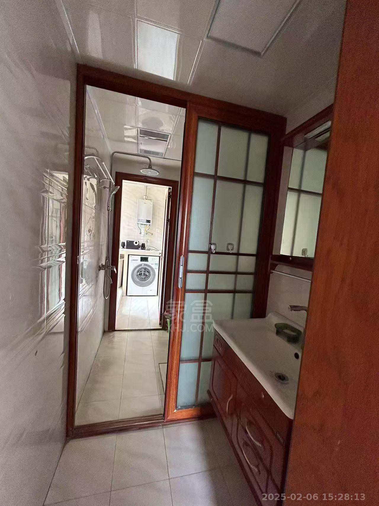 奥园广场 3室2厅2卫 2500.0元/月 奥园广场 3室2厅2卫 2500.0元/月室内图