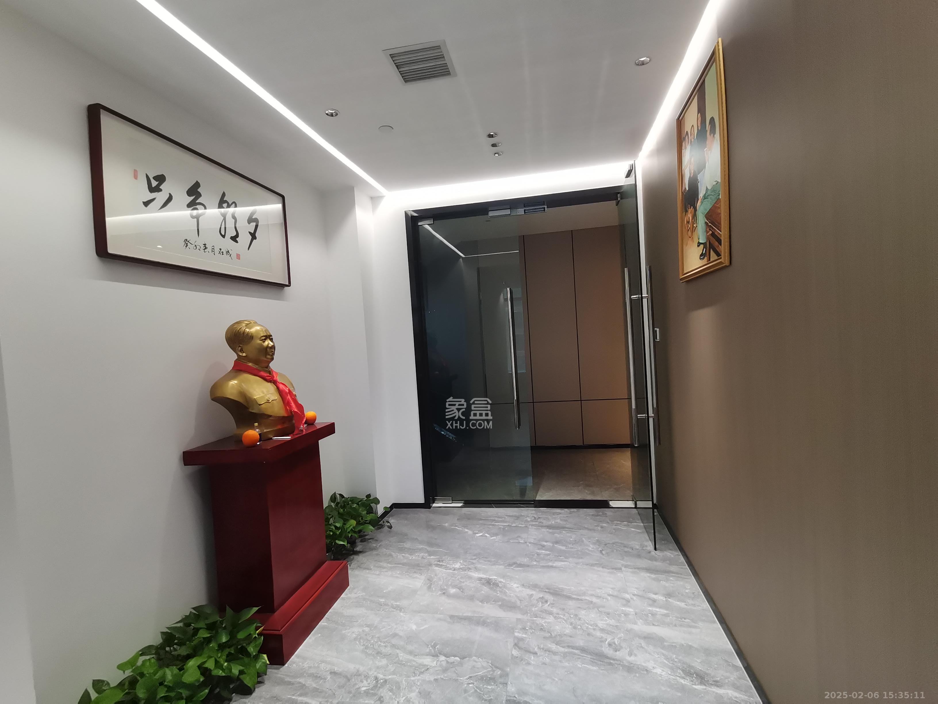 世茂铂曼 1室1厅1卫 13500.0元/月 世茂铂曼 1室1厅1卫 13500.0元/月室内图