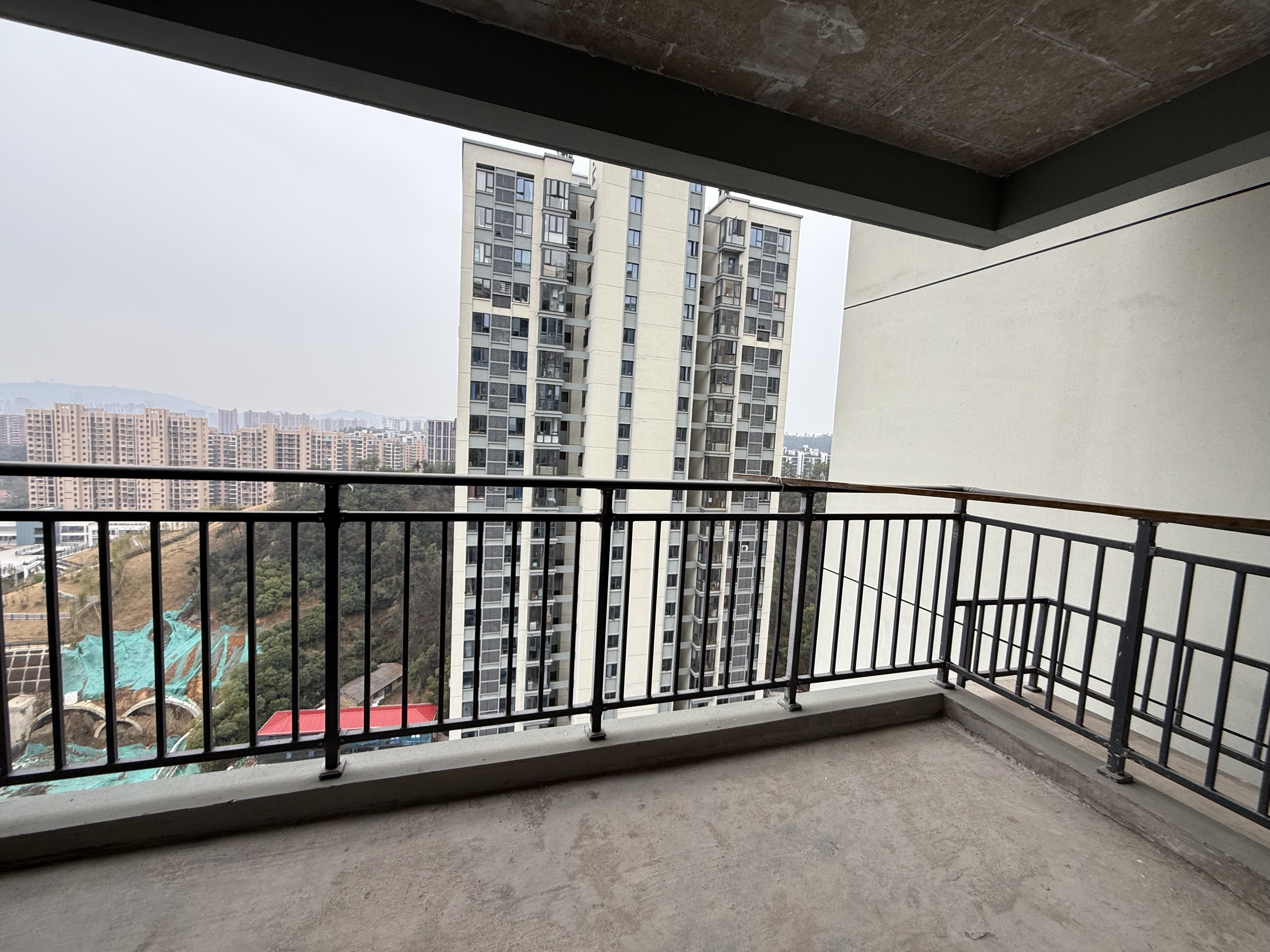 谷峰安置小区(惟德园) 4室2厅2卫 2000.0元/月 谷峰安置小区(惟德园) 4室2厅2卫 2000.0元/月户型图