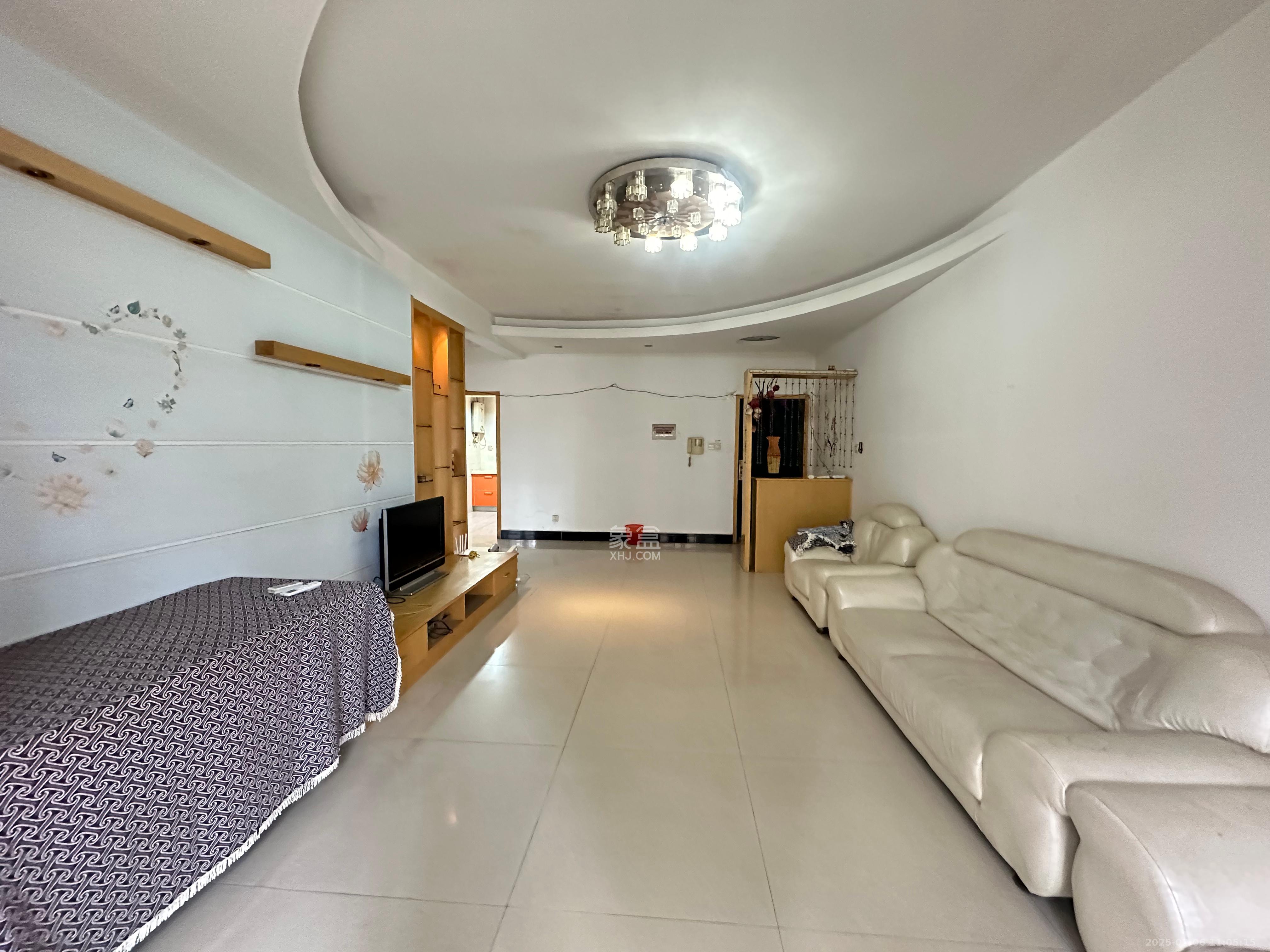 圣力华苑 3室2厅2卫 1500.0元/月 圣力华苑 3室2厅2卫 1500.0元/月室内图