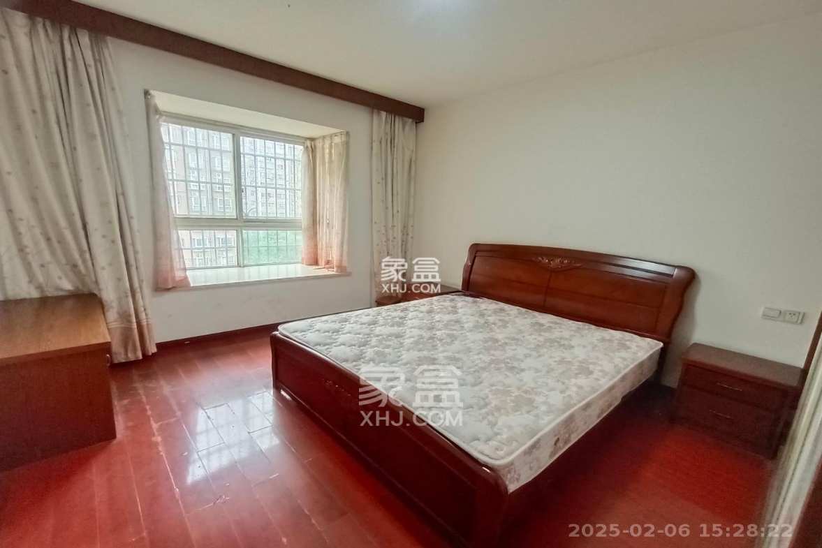 南湖雅苑 3室2厅2卫 1500.0元/月 南湖雅苑 3室2厅2卫 1500.0元/月室内图