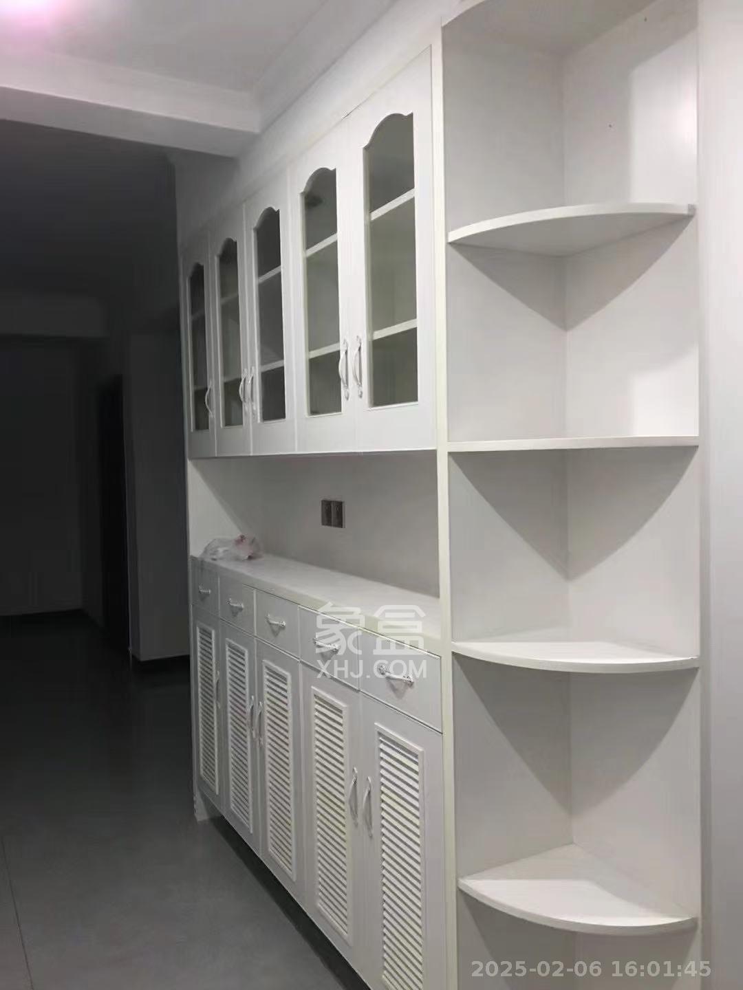 滨河嘉园  3室2厅2卫   2800.00元/月室内图