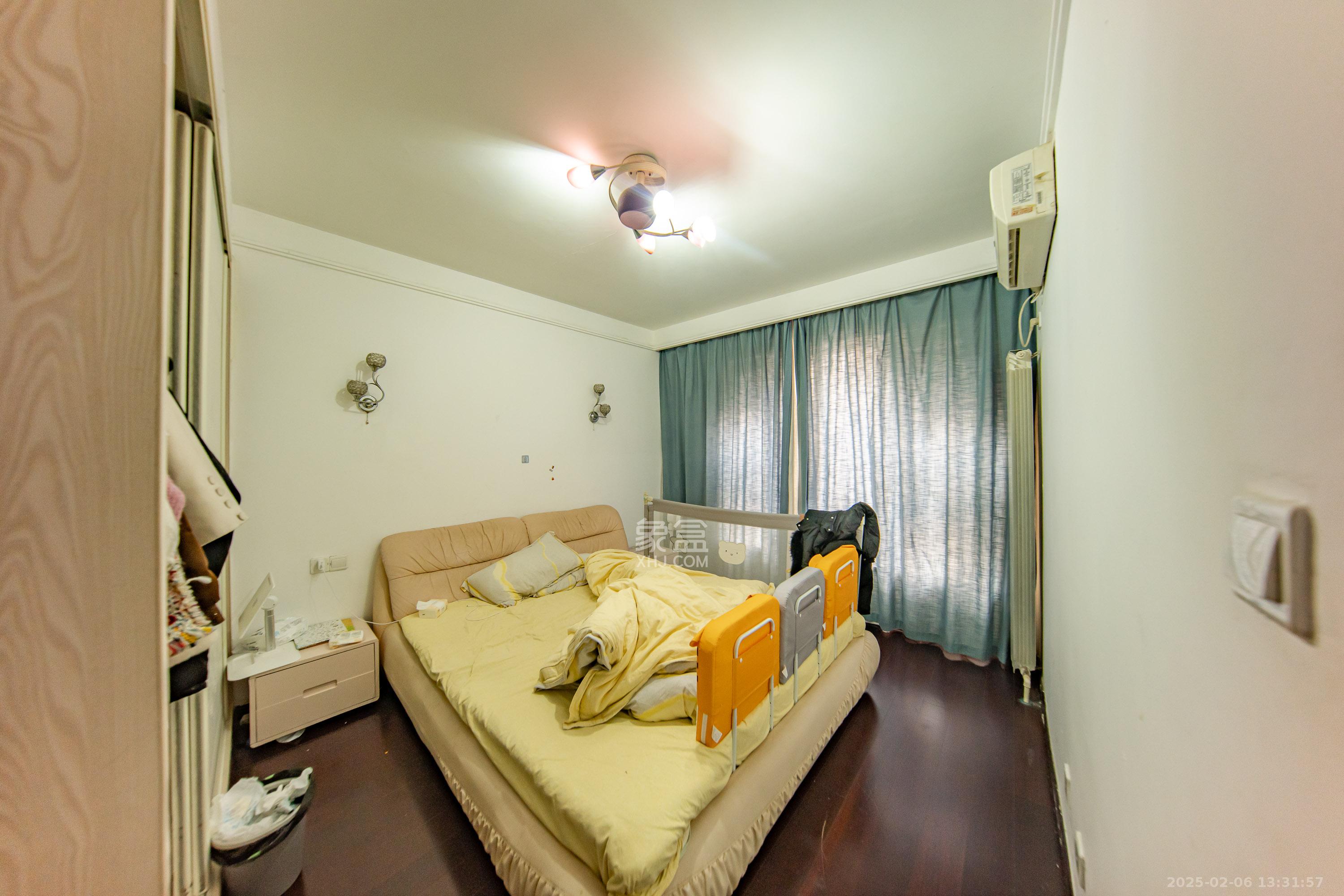 中海国际二期 3室2厅1卫 2200.0元/月 中海国际二期 3室2厅1卫 2200.0元/月室内图