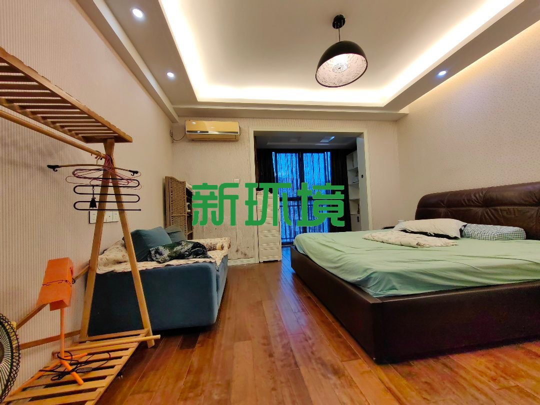 高盛澧园一二期 3室2厅2卫 82.80万 高盛澧园一二期 3室2厅2卫 82.80万客厅