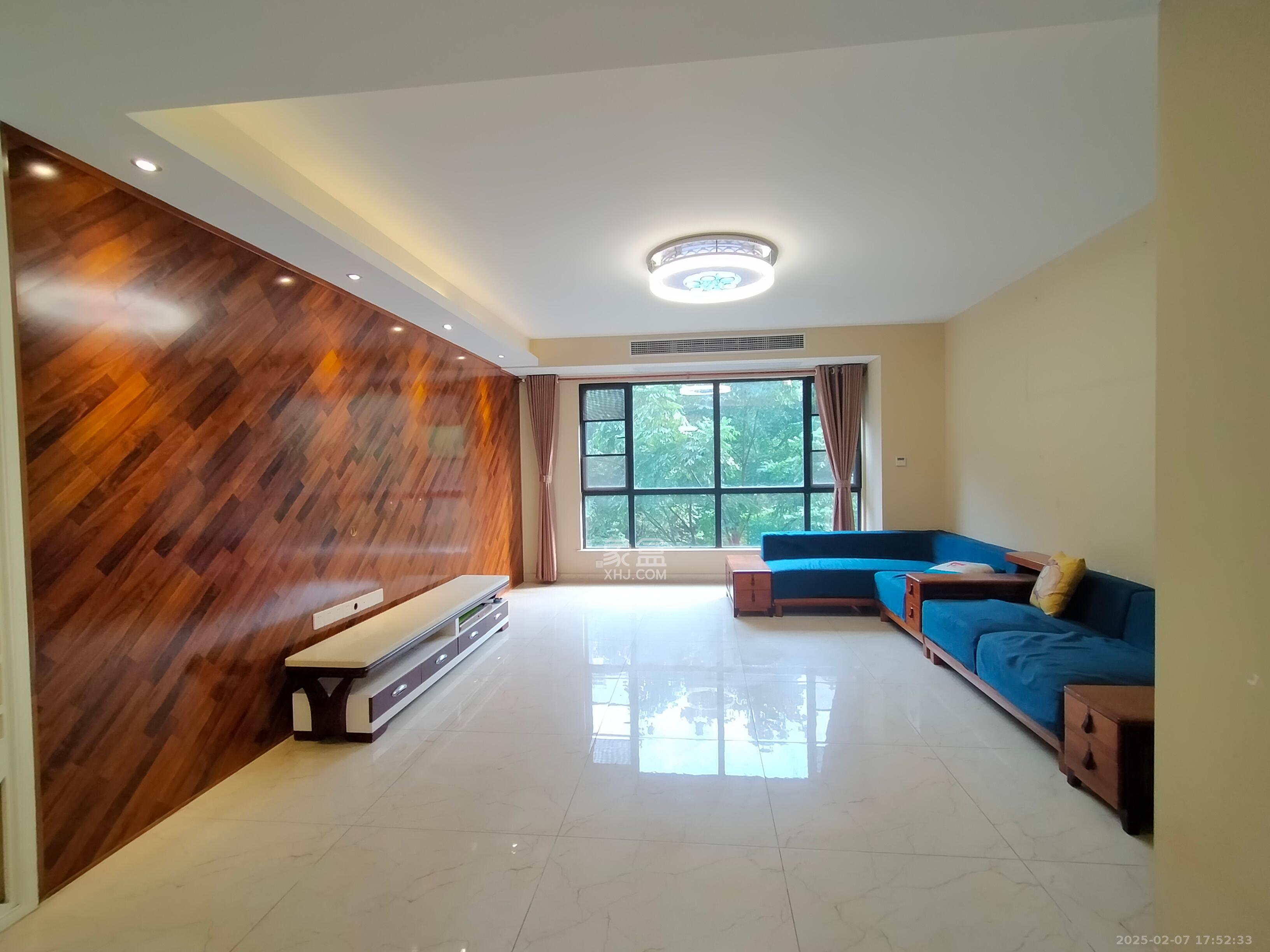 翡翠云天 4室2厅2卫 2400.0元/月 翡翠云天 4室2厅2卫 2400.0元/月室内图