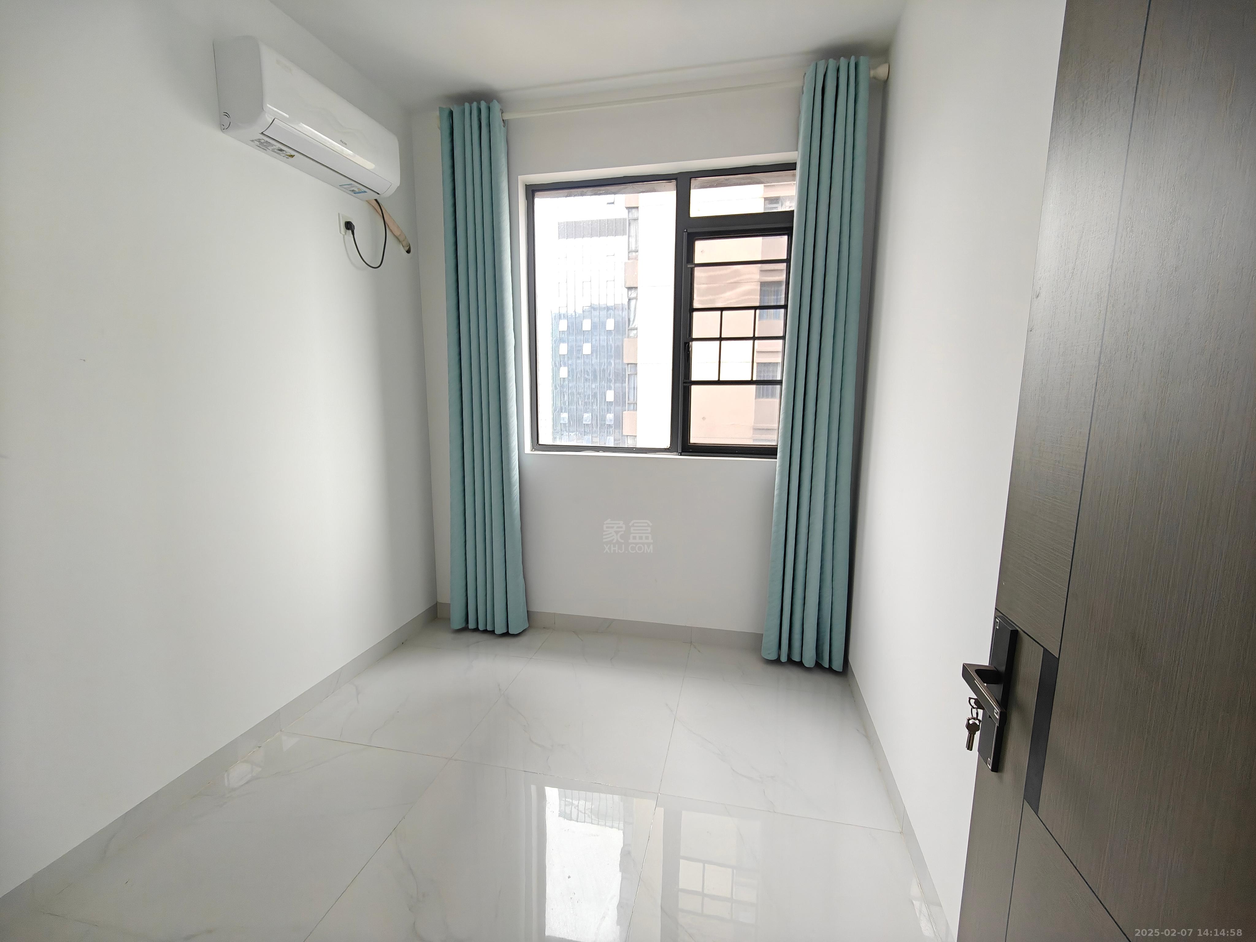 流金岁月-华晨国际 3室2厅2卫 2300.0元/月 流金岁月-华晨国际 3室2厅2卫 2300.0元/月室内图