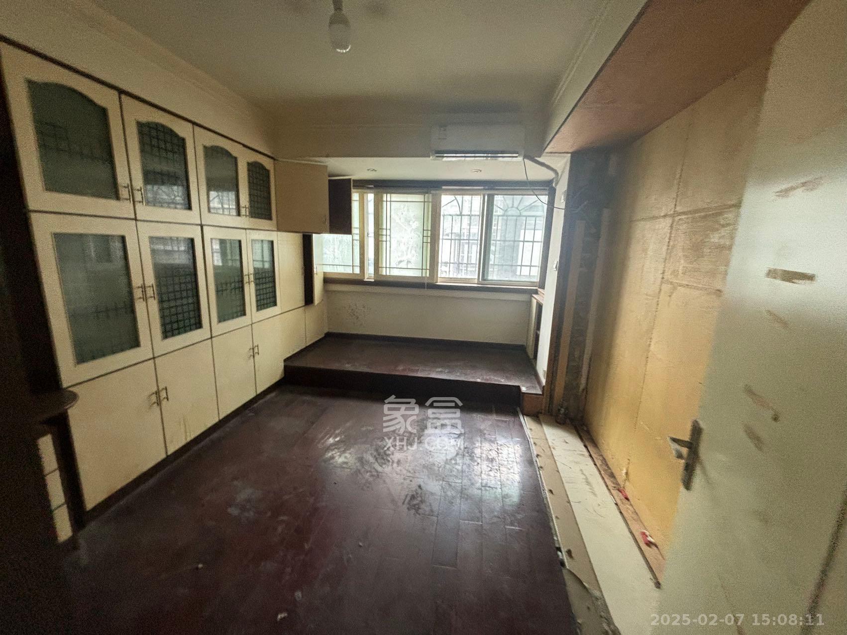 新世界商贸城 3室2厅2卫 5200.0元/月 新世界商贸城 3室2厅2卫 5200.0元/月室内图