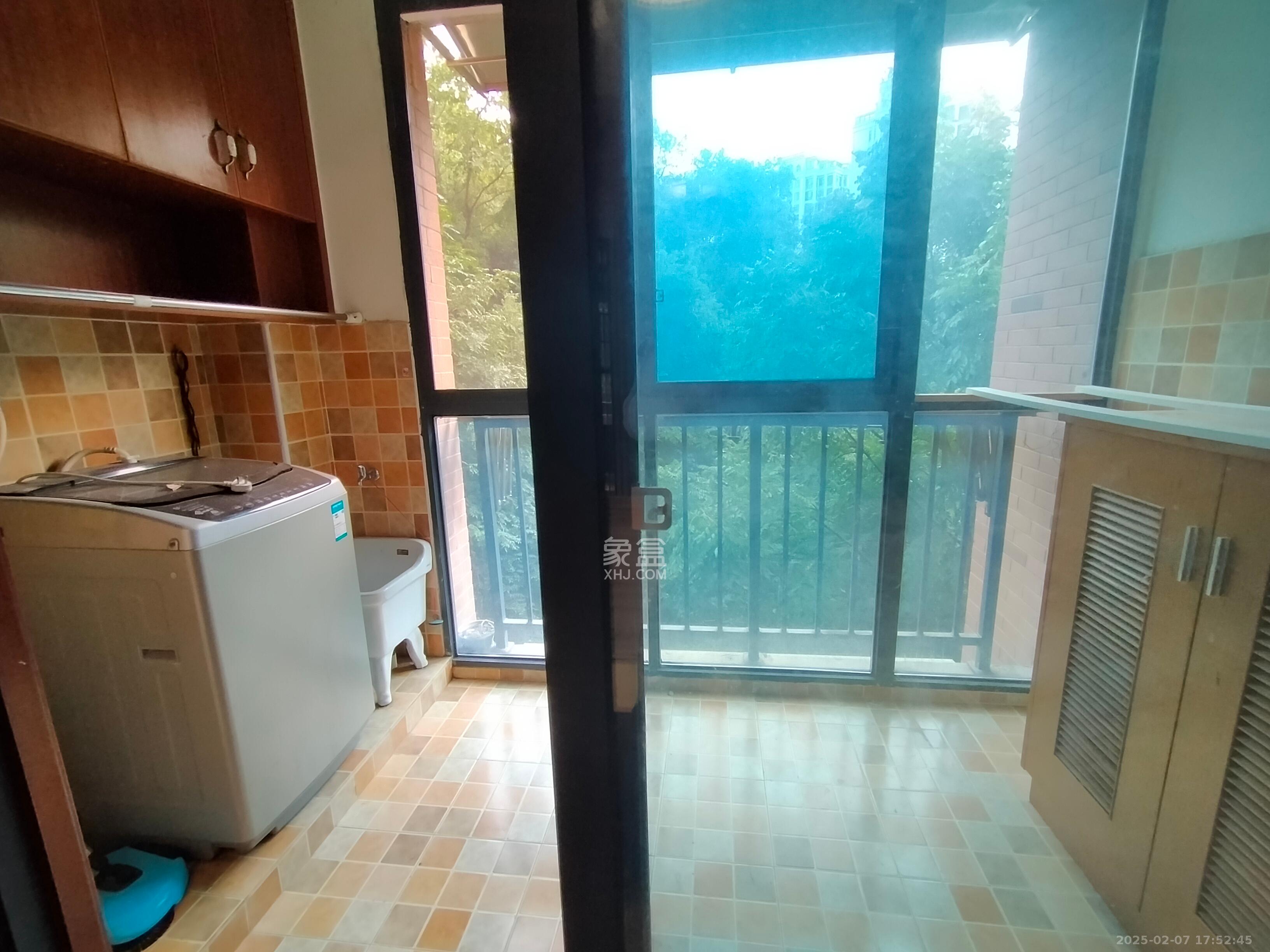 翡翠云天 4室2厅2卫 2400.0元/月 翡翠云天 4室2厅2卫 2400.0元/月室内图