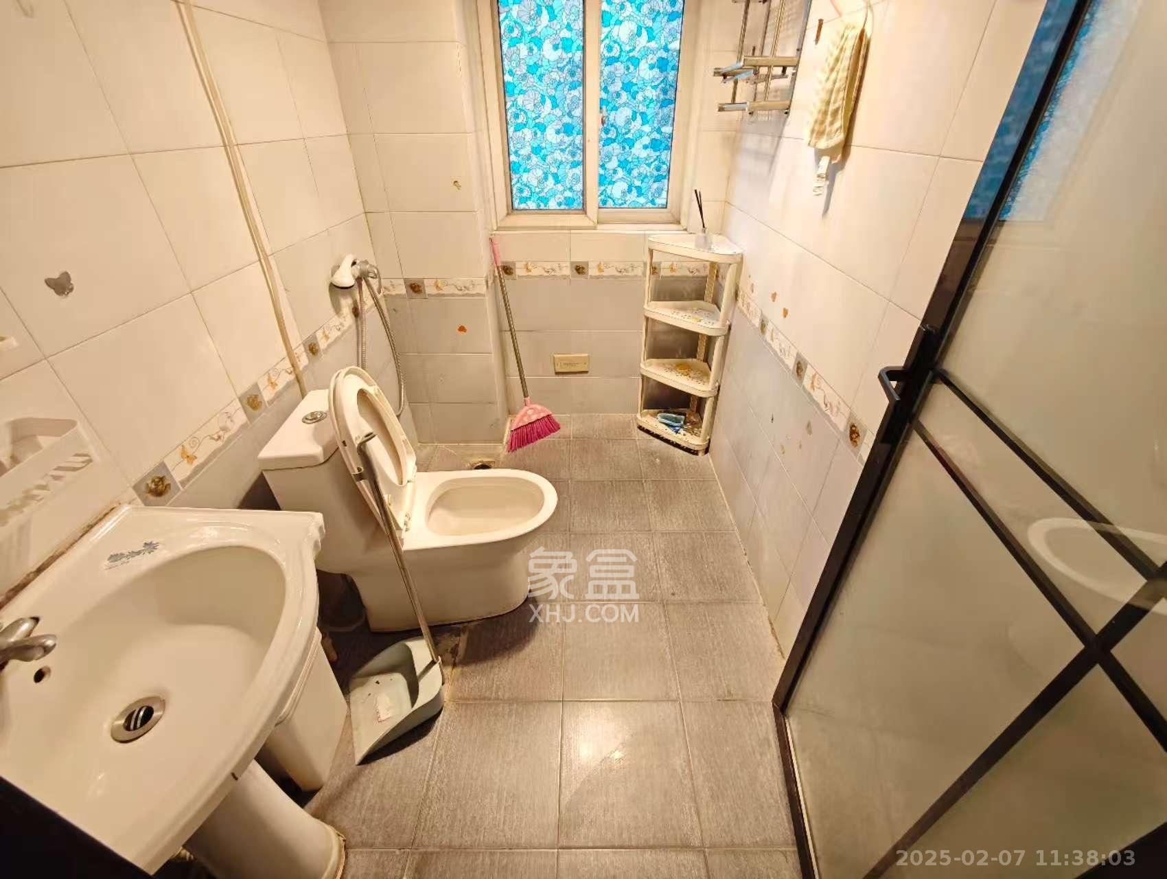 金碧文华 2室2厅1卫 2000.0元/月 金碧文华 2室2厅1卫 2000.0元/月室内图