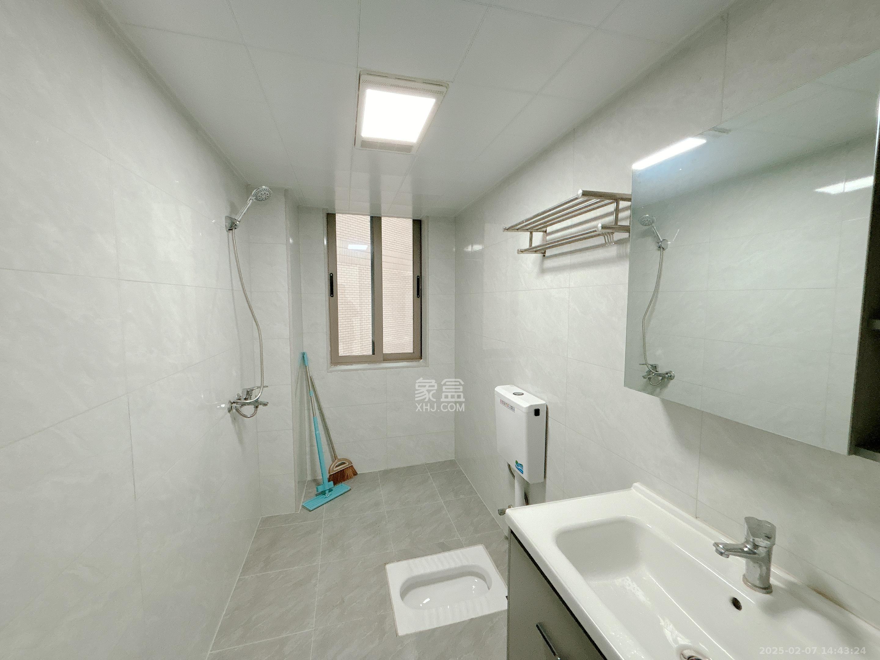 潮宗御苑  4室2厅2卫    9000.0元/月室内图