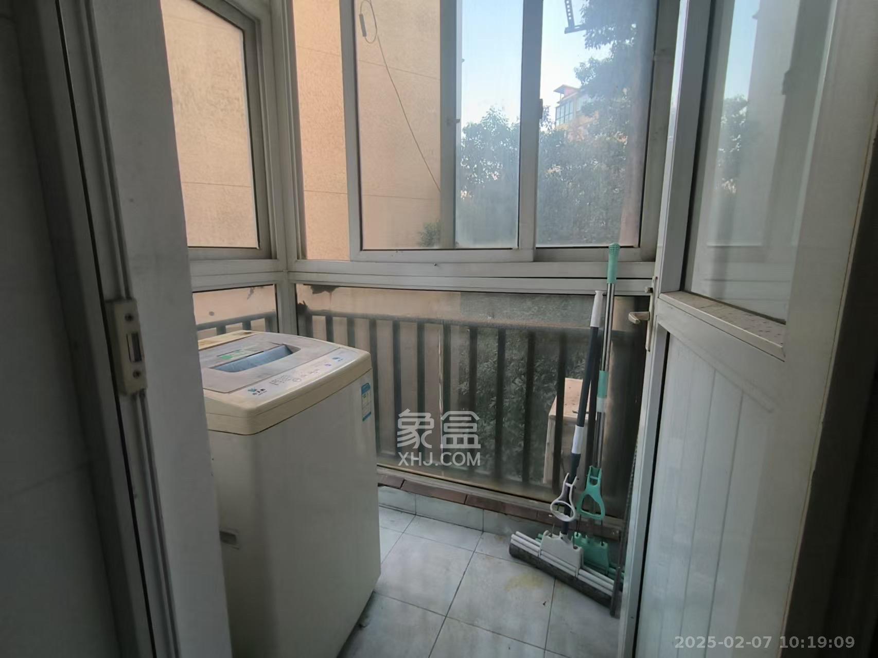 圣爵菲斯 2室2厅1卫 1800.0元/月 圣爵菲斯 2室2厅1卫 1800.0元/月室内图