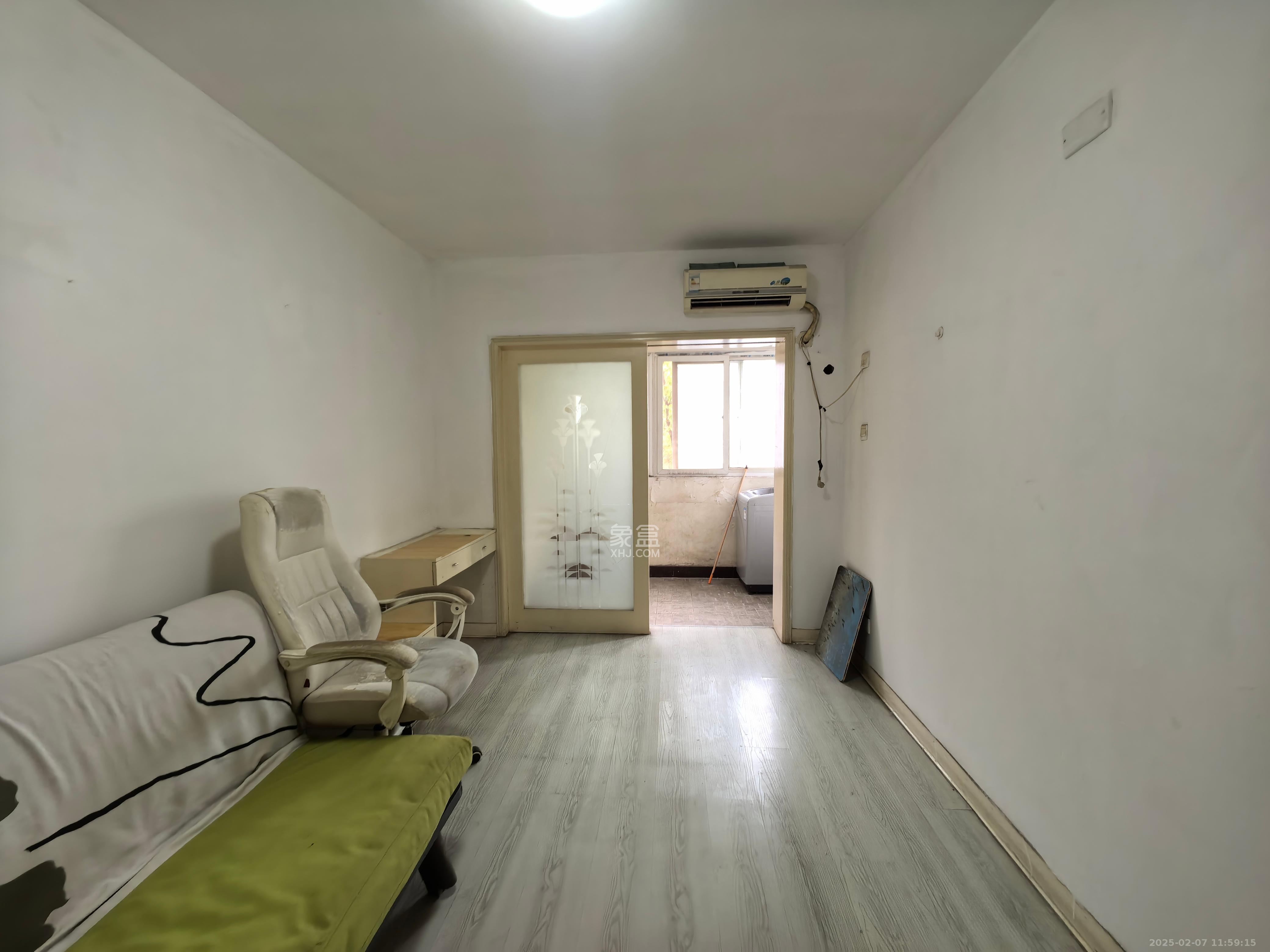 咸嘉新村嘉兴苑  3室2厅2卫    2300.0元/月 咸嘉新村嘉兴苑  3室2厅2卫    2300.0元/月室内图