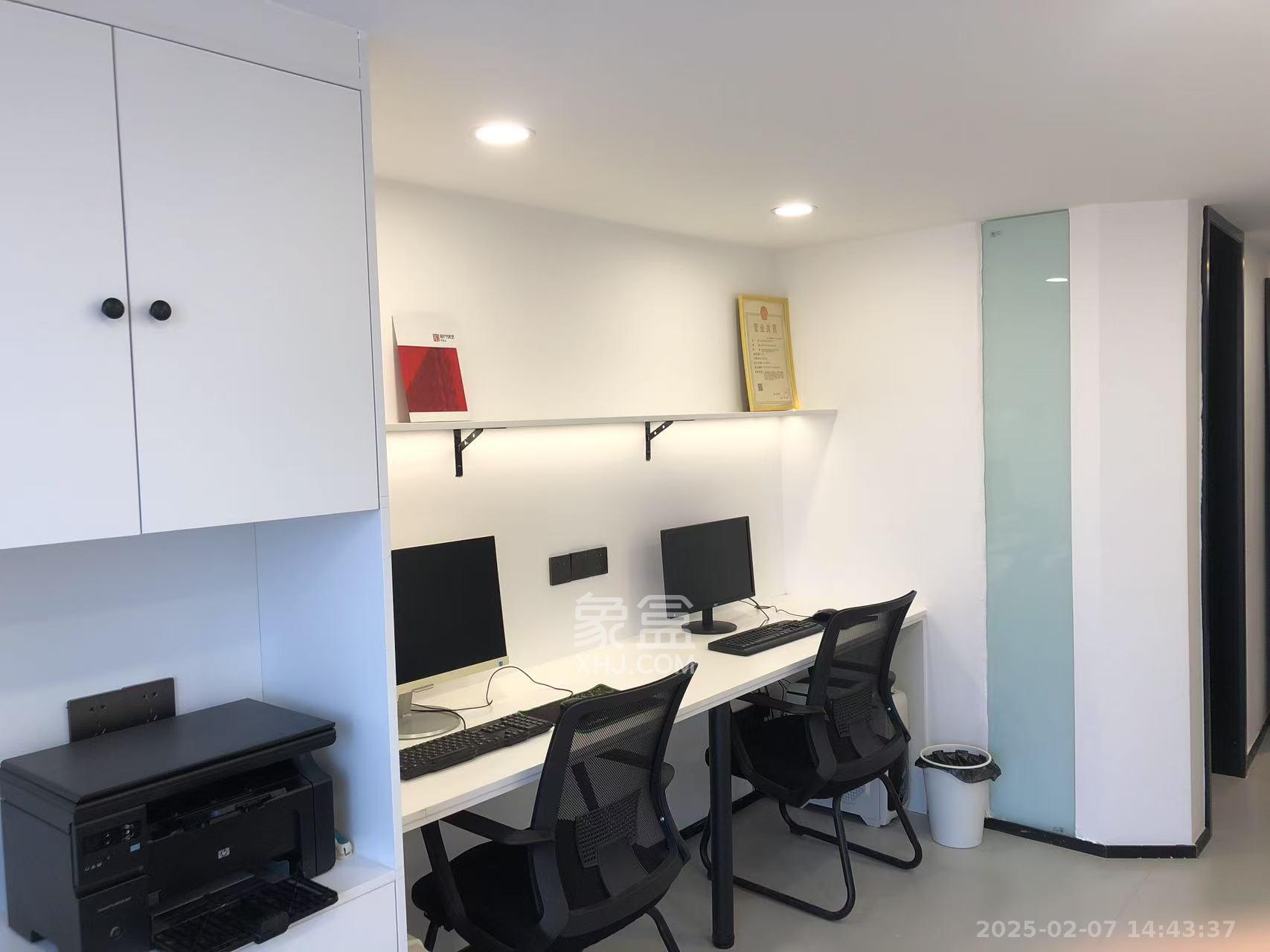 新长海D1站 1室1厅1卫 1600.0元/月 新长海D1站 1室1厅1卫 1600.0元/月室内图