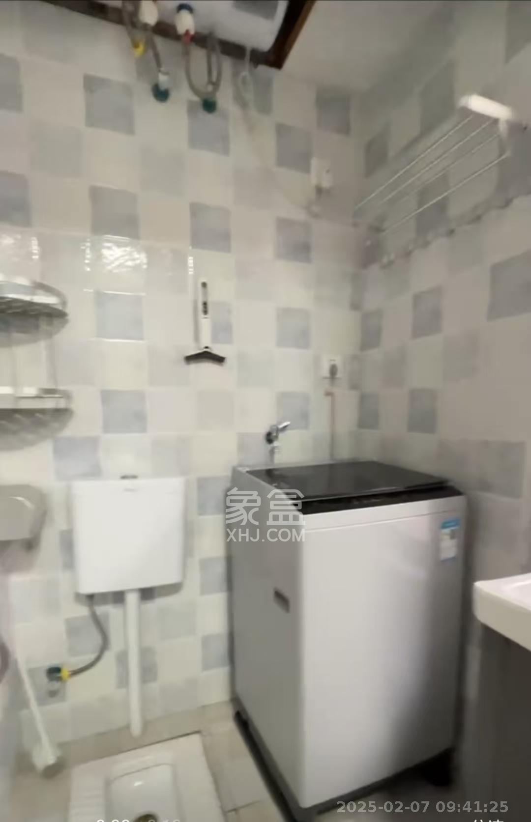 新合四村 1室1厅1卫 950.0元/月 新合四村 1室1厅1卫 950.0元/月室内图