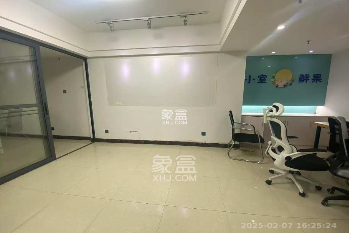 蓝湾国际广场 1室1厅1卫 3800.0元/月 蓝湾国际广场 1室1厅1卫 3800.0元/月室内图