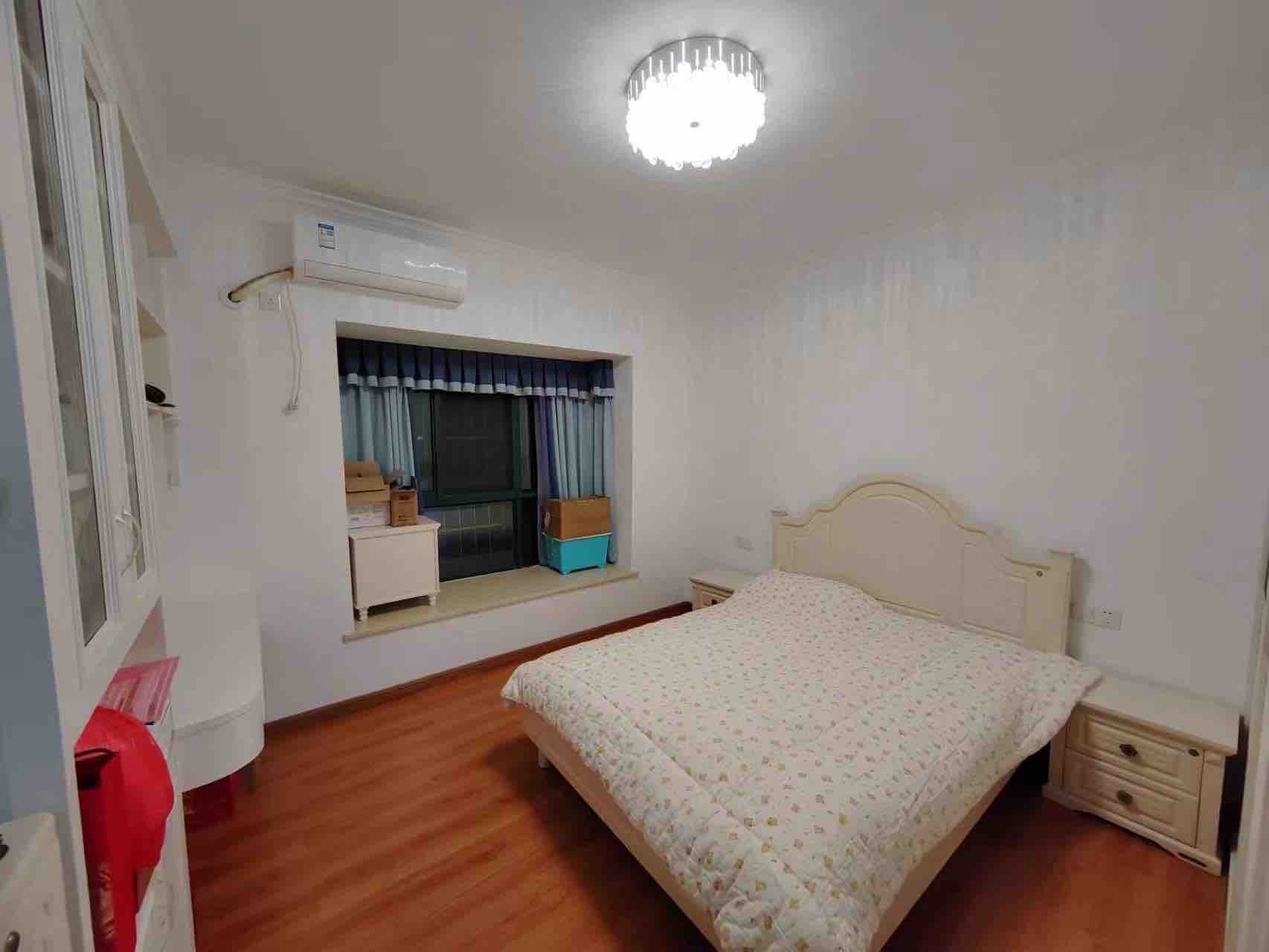 俊景花园  3室2厅2卫   2700.00元/月室内图