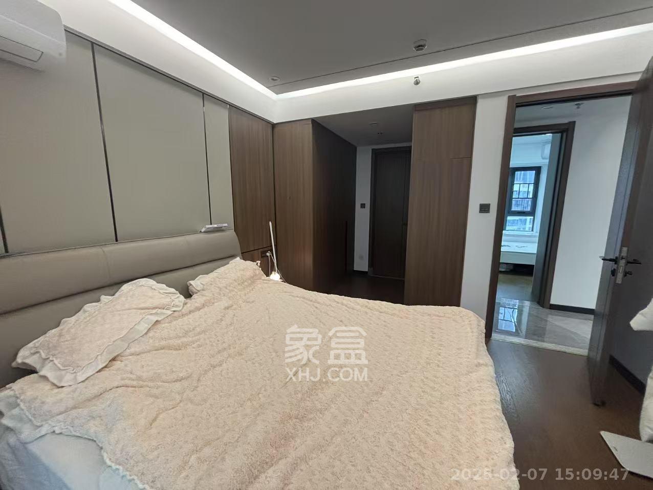 卓越中寰  4室2厅2卫   6200.00元/月室内图