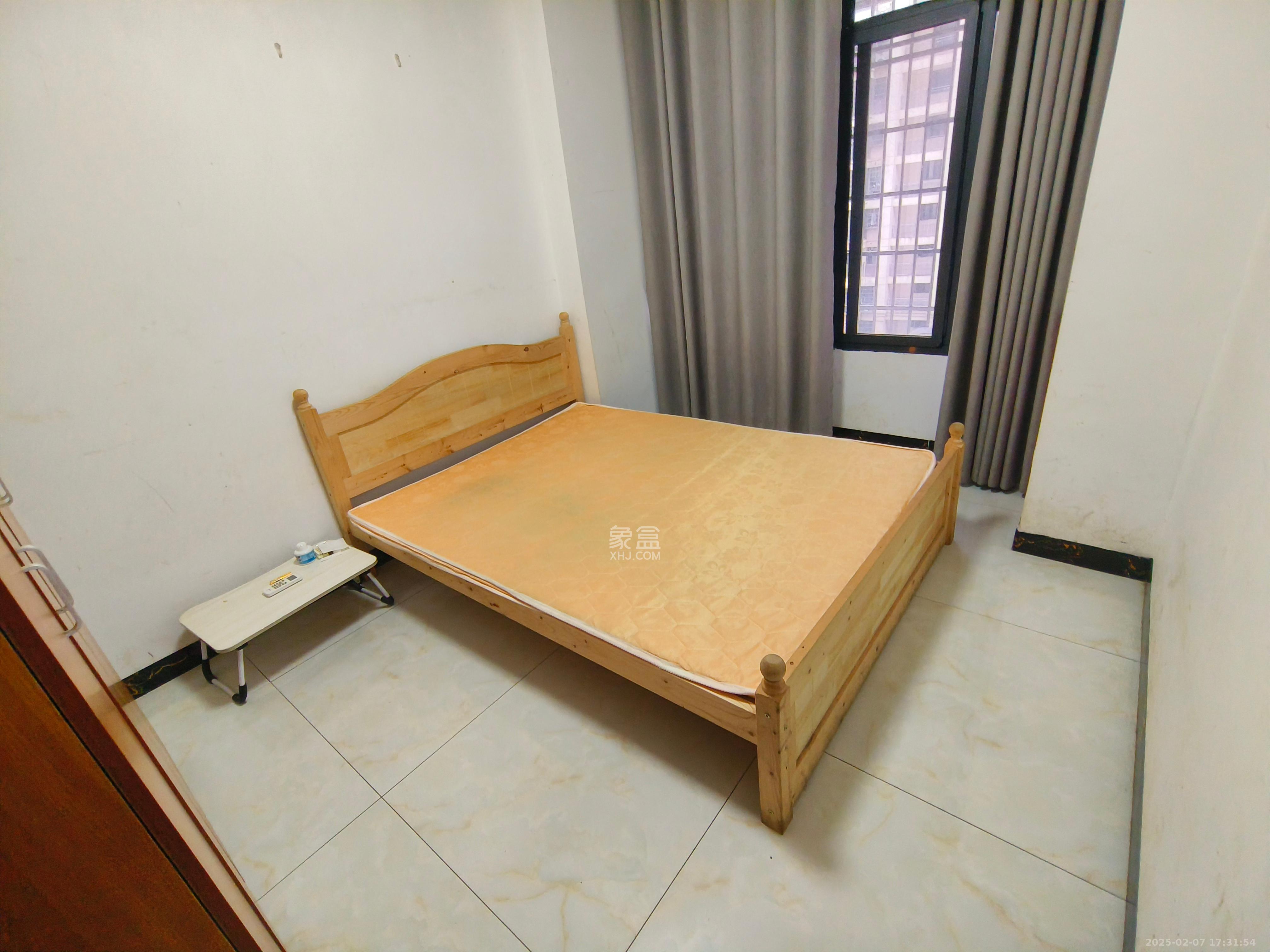 和康园小区  1室0厅0卫    1250.0元/月 和康园小区  1室0厅0卫    1250.0元/月室内图