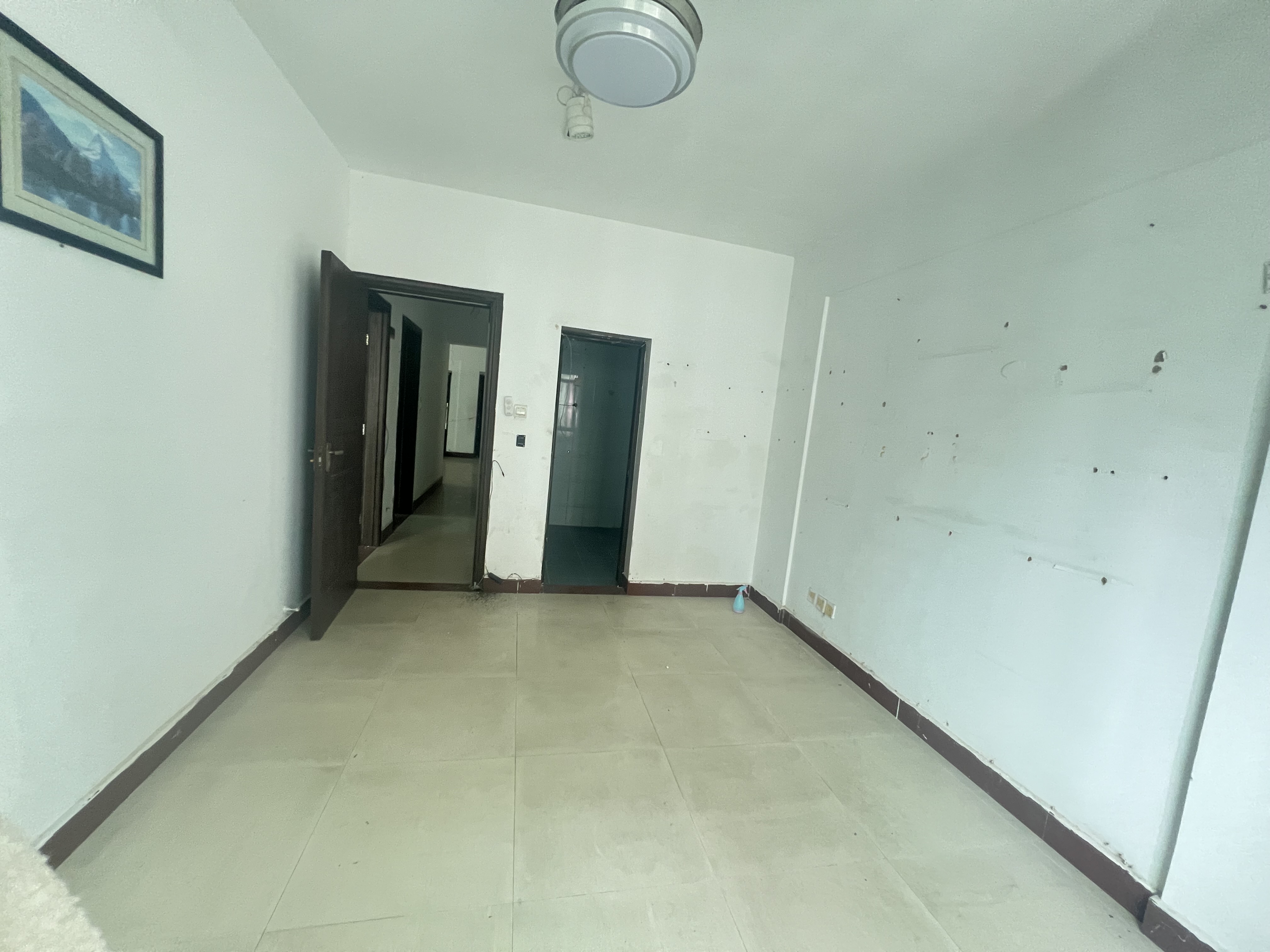 富豪大厦(富豪花园) 3室2厅1卫 125.0万 富豪大厦(富豪花园) 3室2厅1卫 125.0万客厅